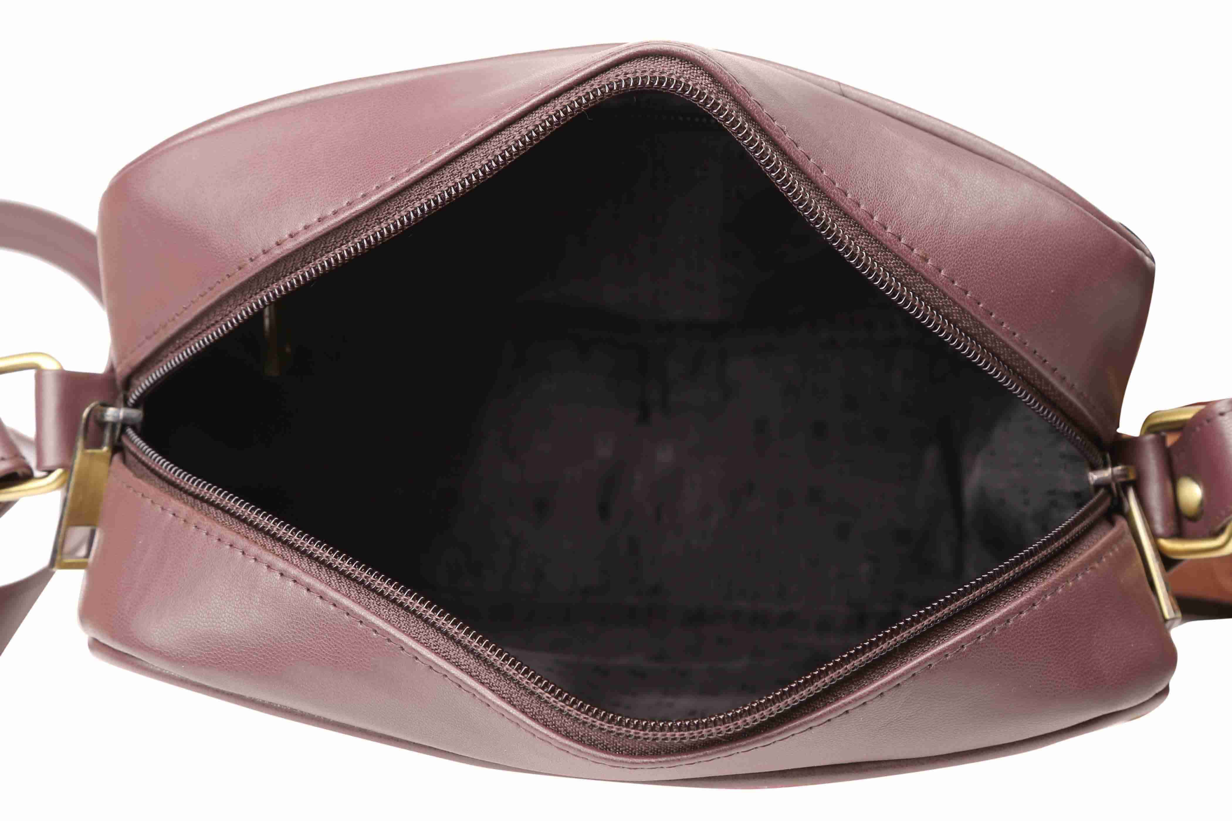 Miah sling bag