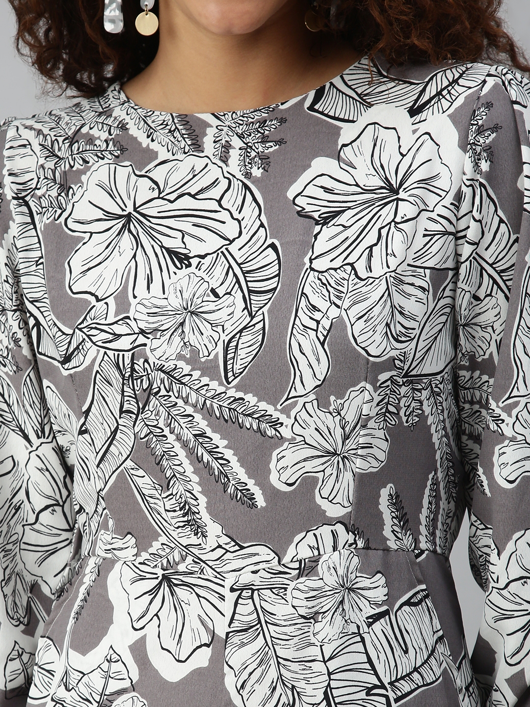 SHOWOFF Women's Round Neck Grey Printed Three-Quarter Sleeves Jumpsuit