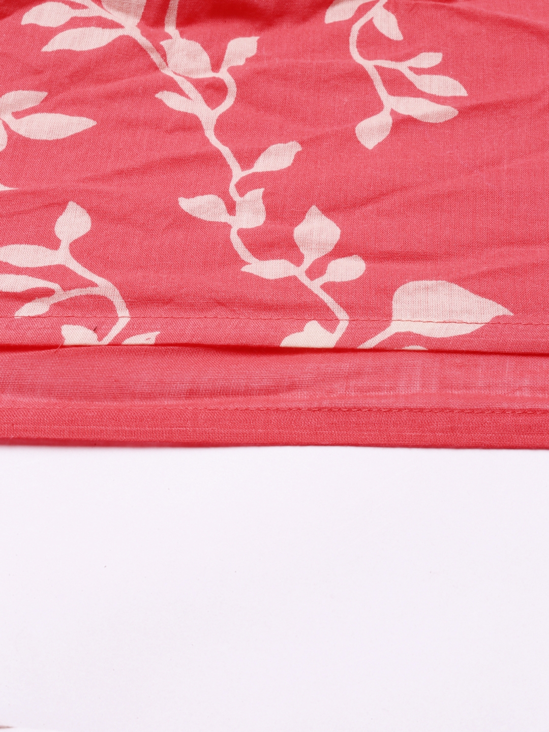 Women's Pink Cotton Printed Comfort Fit Kurtas