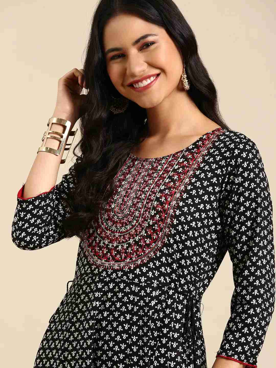 SHOWOFF Women's Round Neck Ethnic Motifs Black Anarkali Kurta