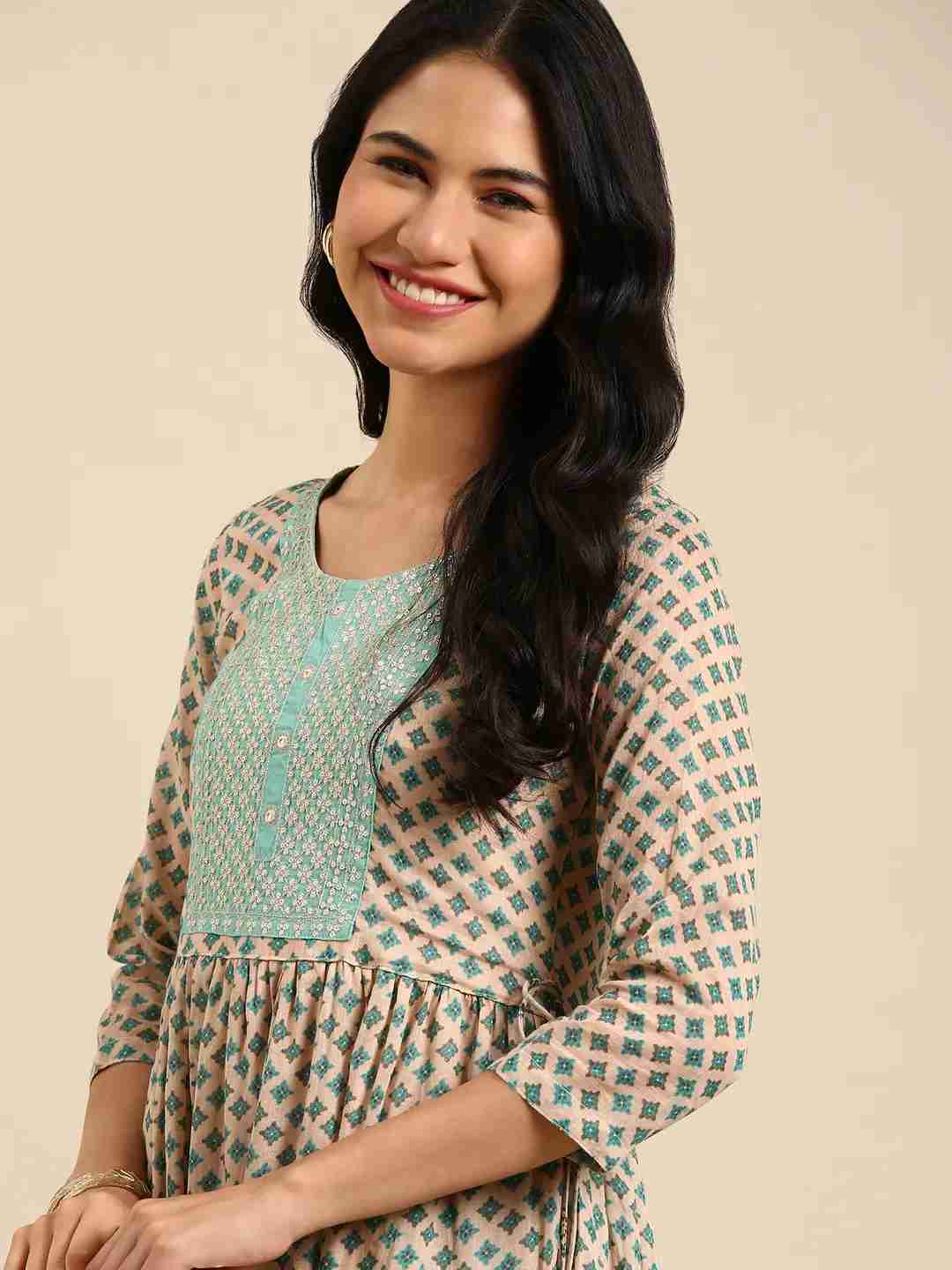 SHOWOFF Women's Round Neck Floral Beige Straight Kurta
