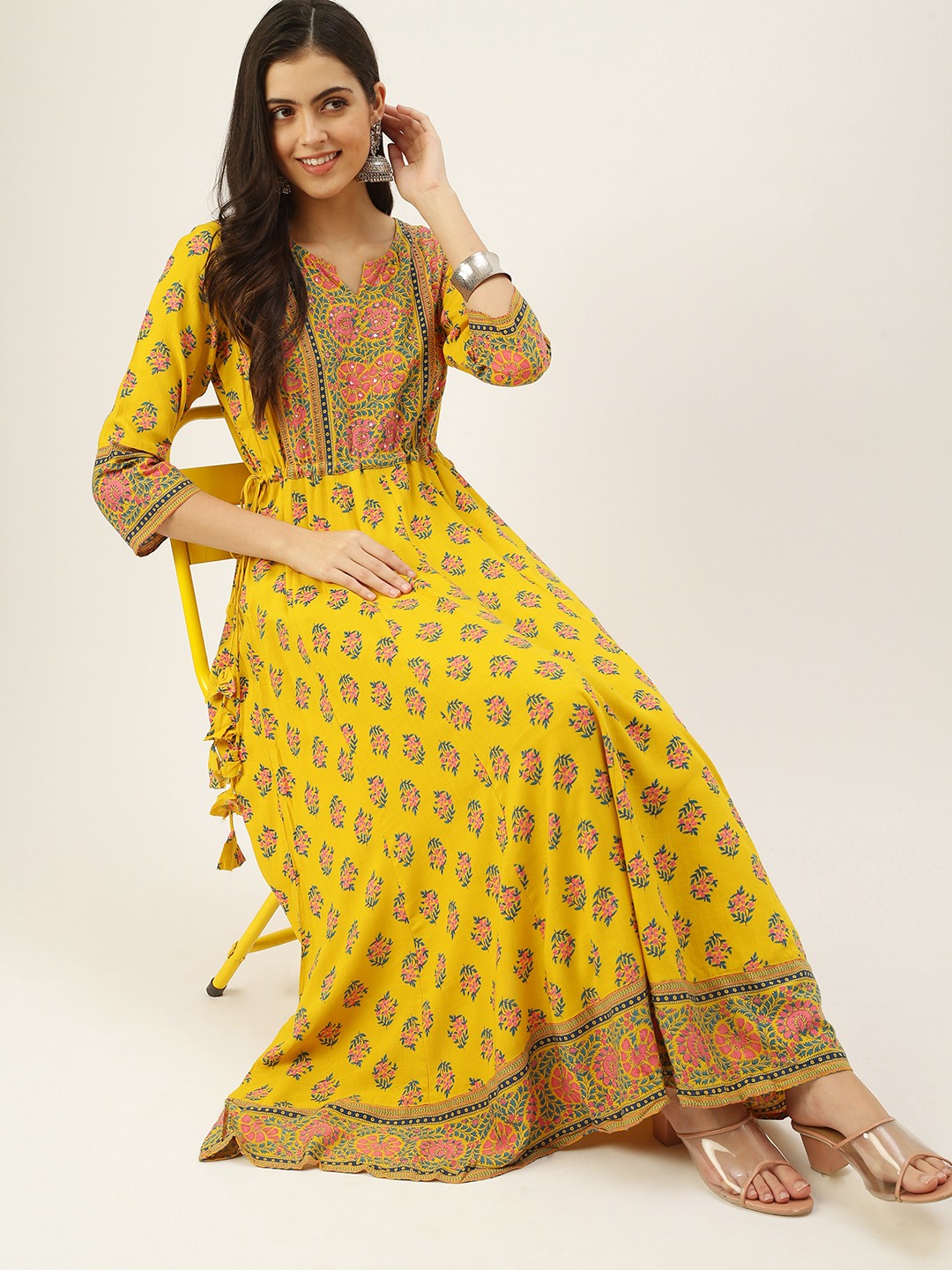 Women's Yellow Cotton Printed Comfort Fit Kurtas