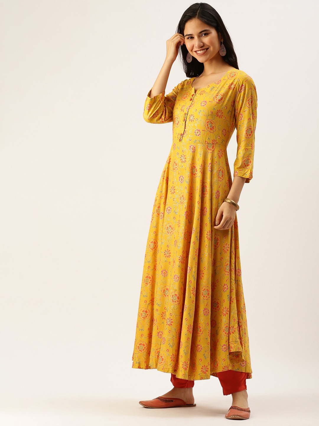 Women's Yellow Cotton Printed Comfort Fit Kurtas