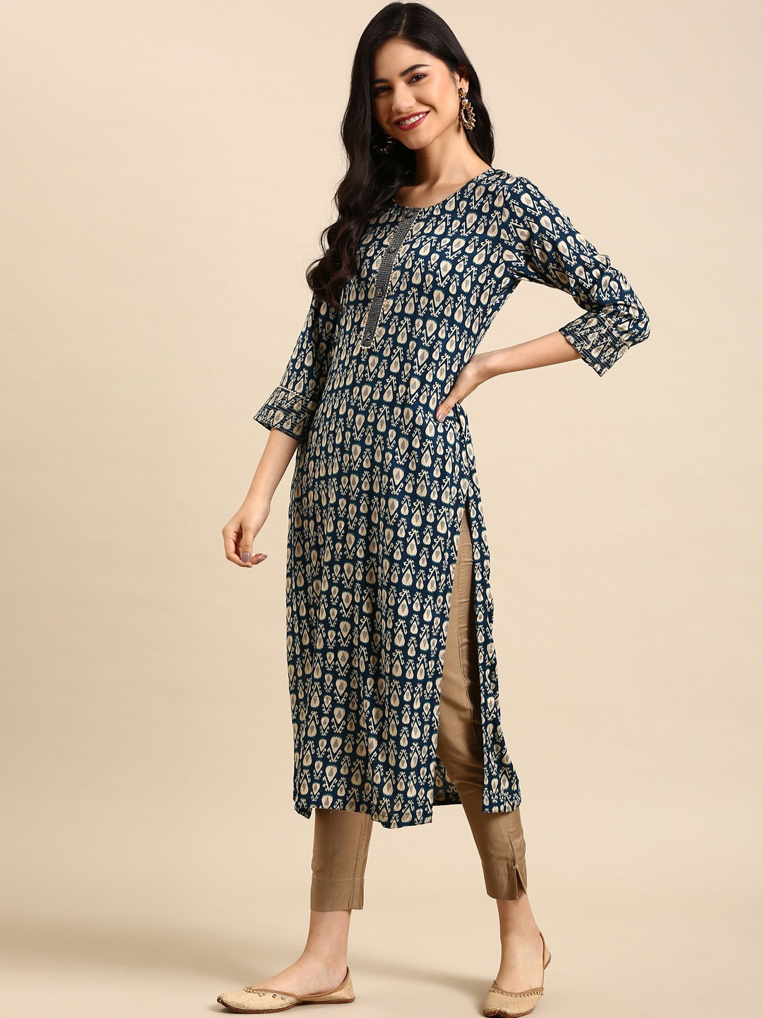 Women's Blue Viscose Printed Comfort Fit Kurtas