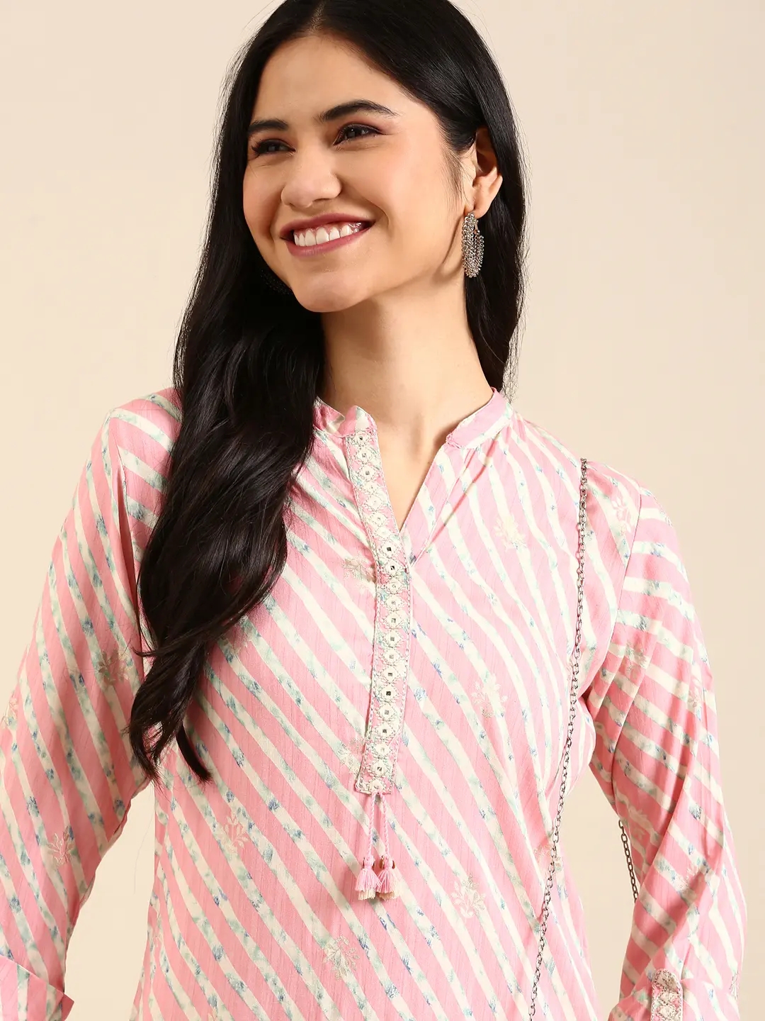 SHOWOFF Women Pink Leheriya Mandarin Collar Three-Quarter Sleeves Mid Length Straight Kurta