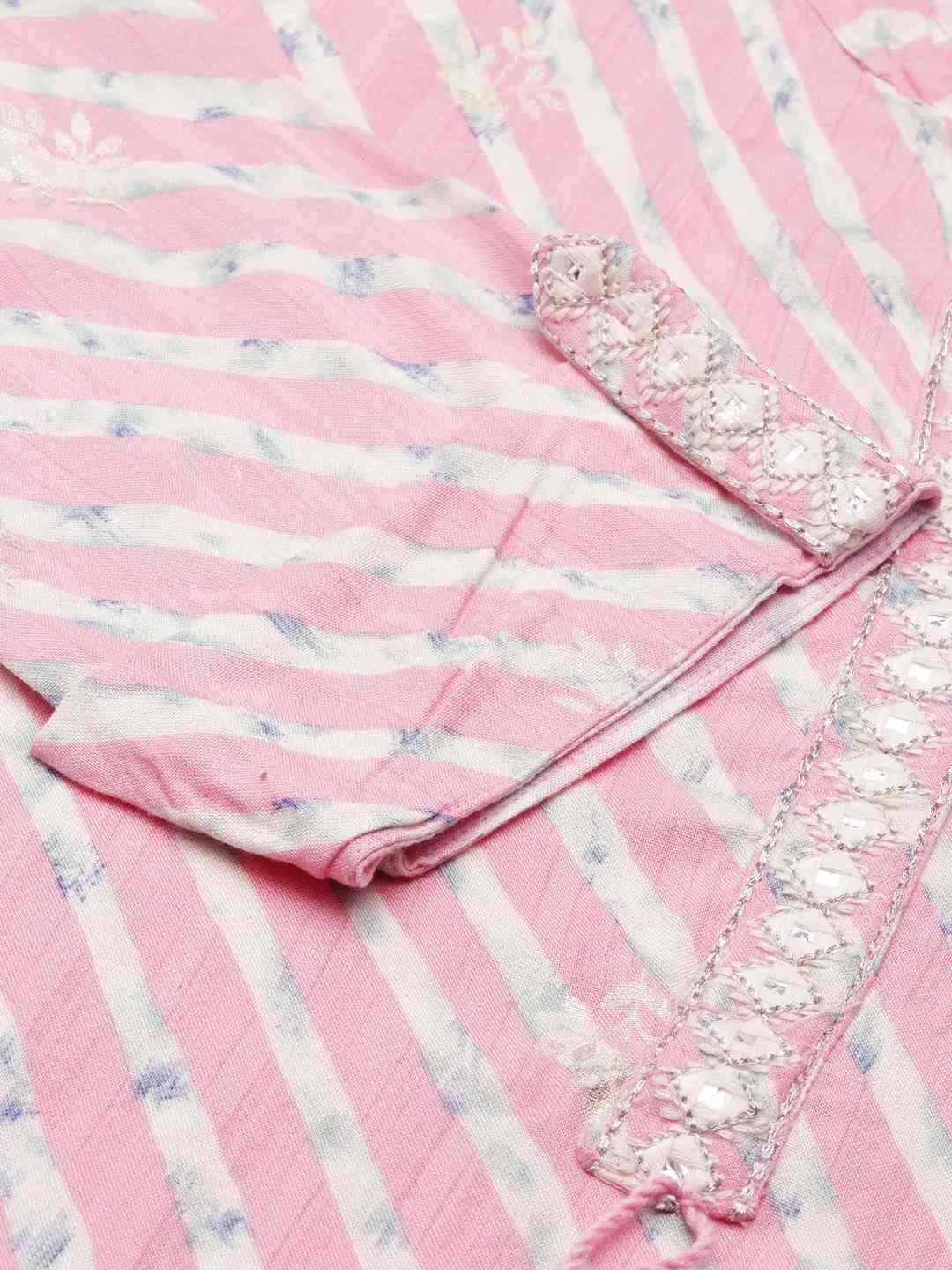 Women's Pink Polyester Printed Comfort Fit Kurtas