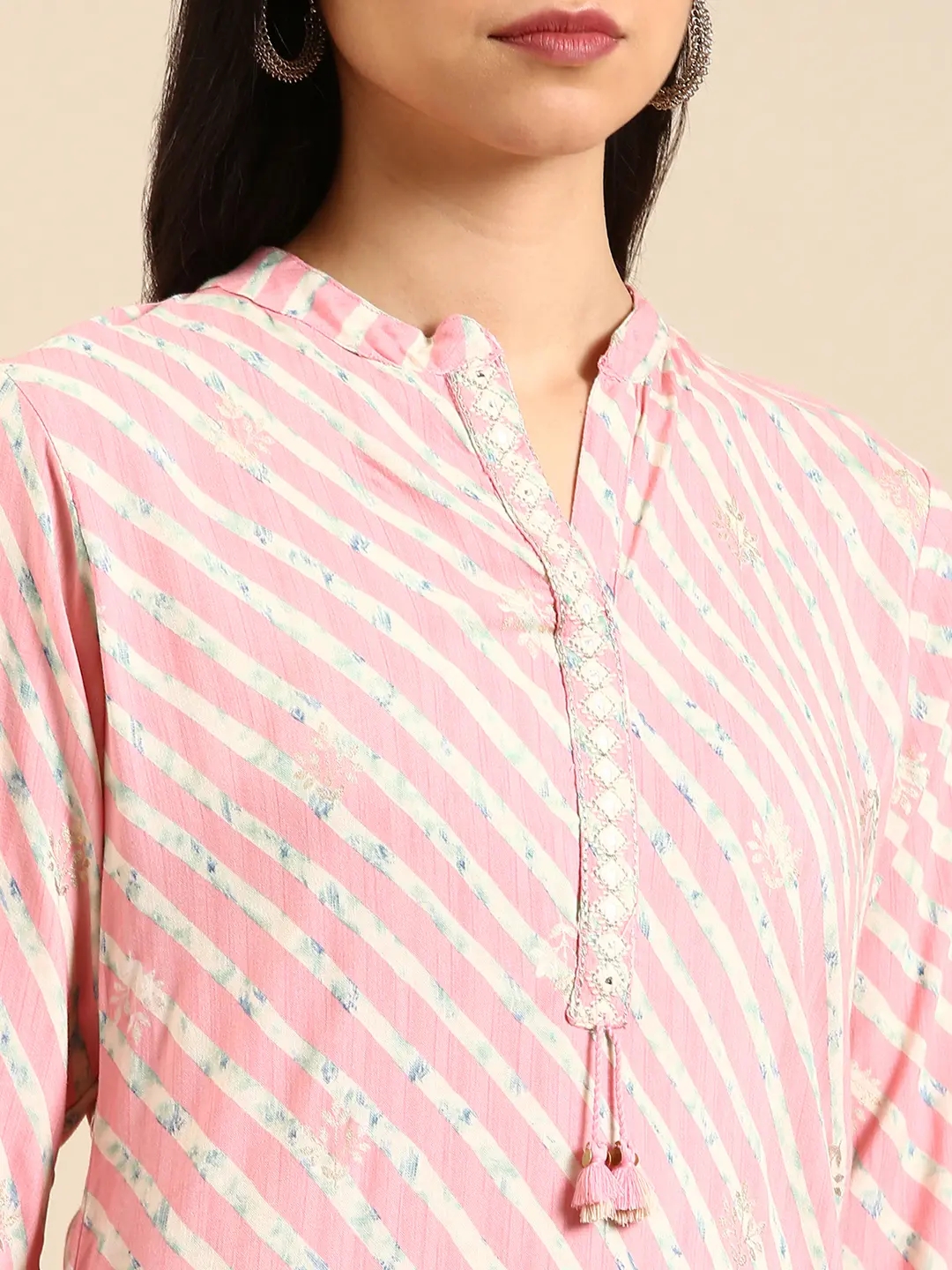 Women's Pink Polyester Printed Comfort Fit Kurtas