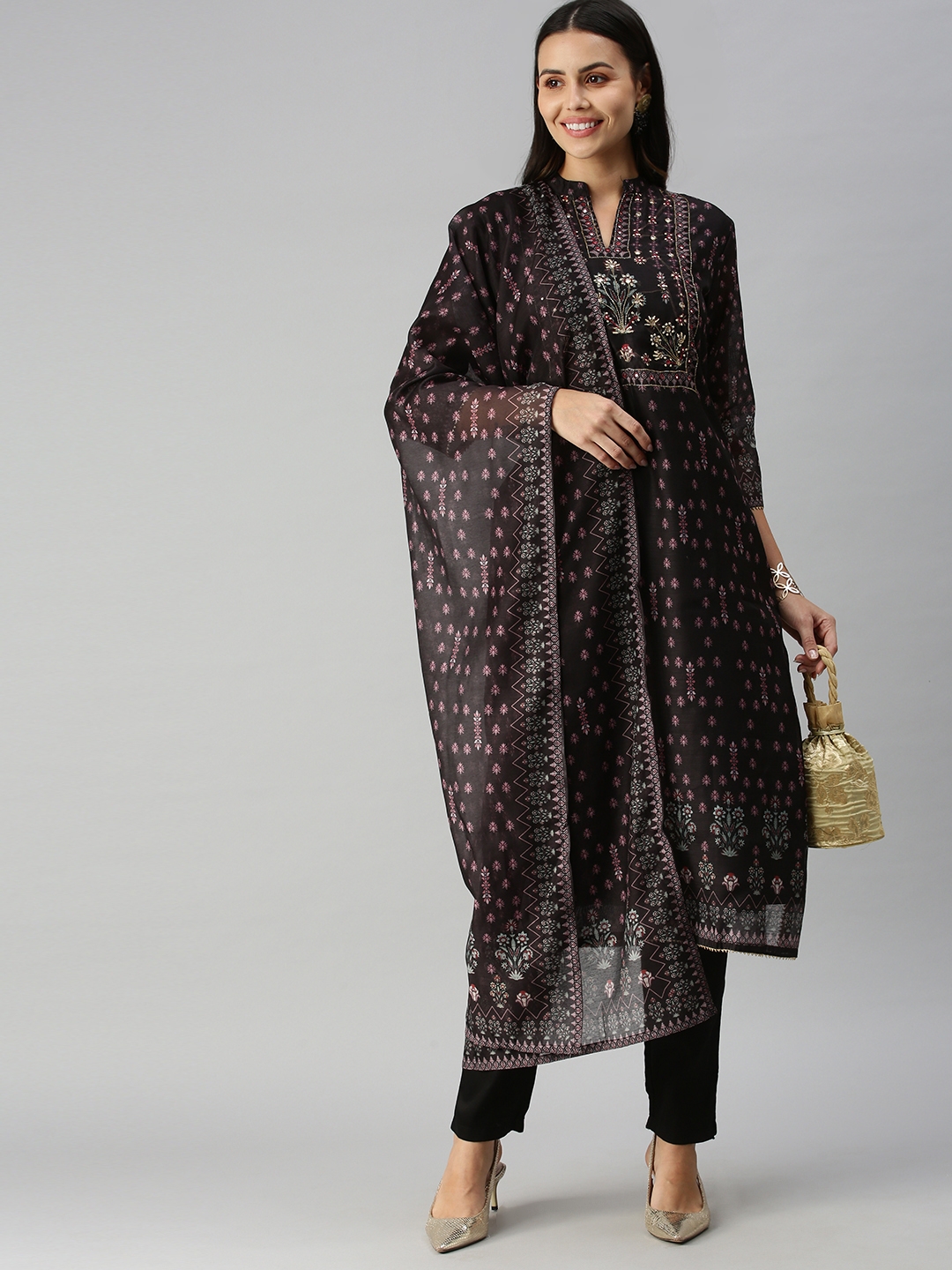 Women's Black Cotton Blend Floral Khatwa Comfort Fit Kurta Sets