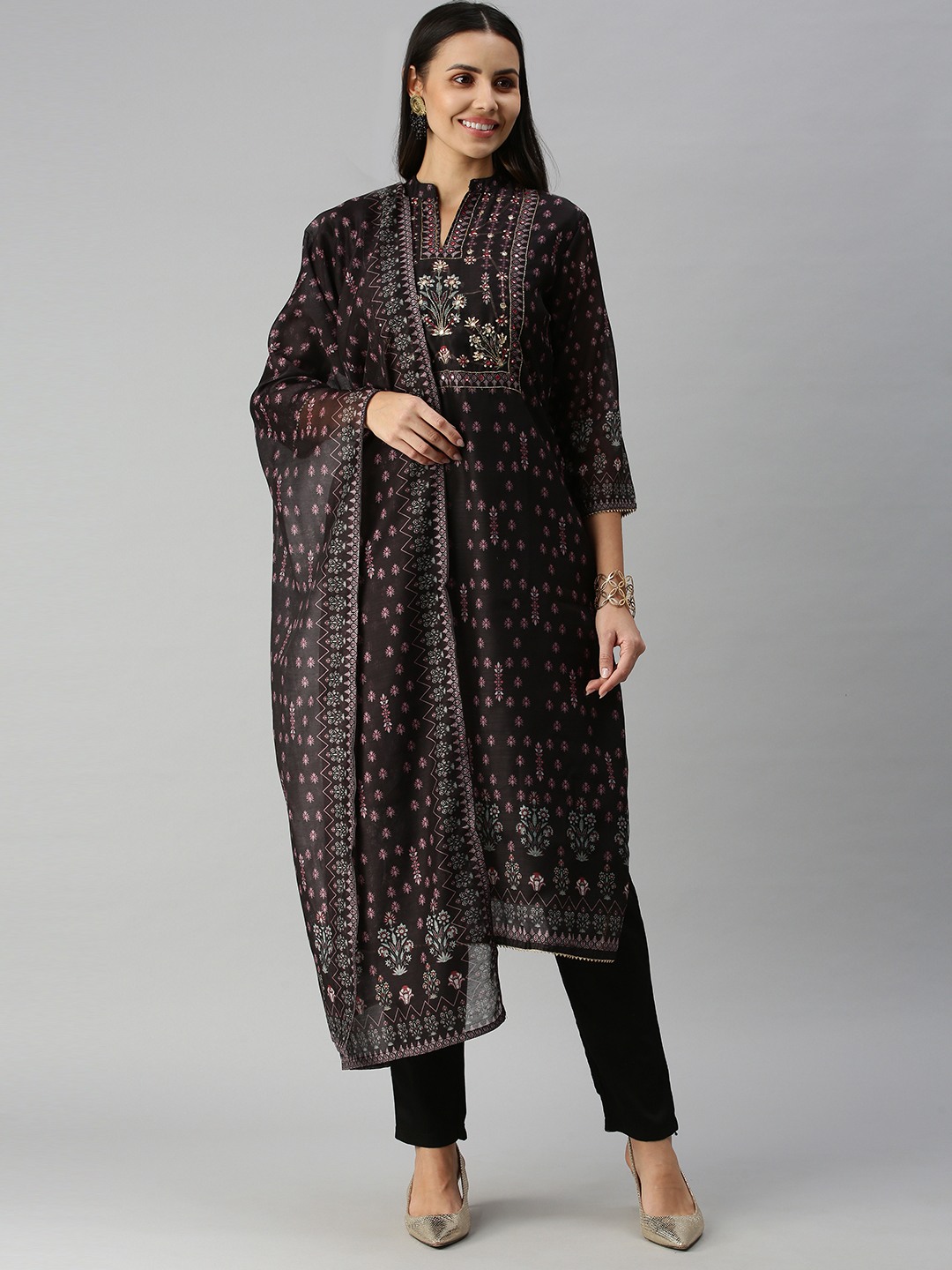 Women's Black Cotton Blend Floral Khatwa Comfort Fit Kurta Sets