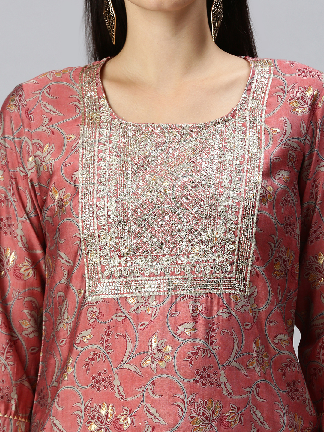 Women's Pink Crepe Floral Regular Kurta Sets