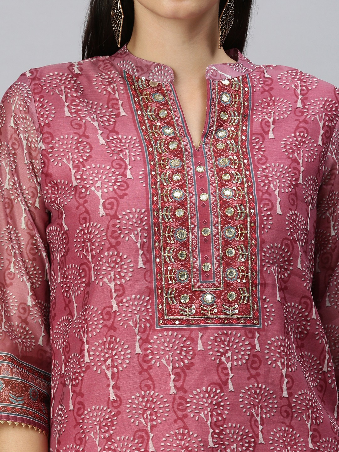 Women's Pink Crepe Floral Regular Kurta Sets