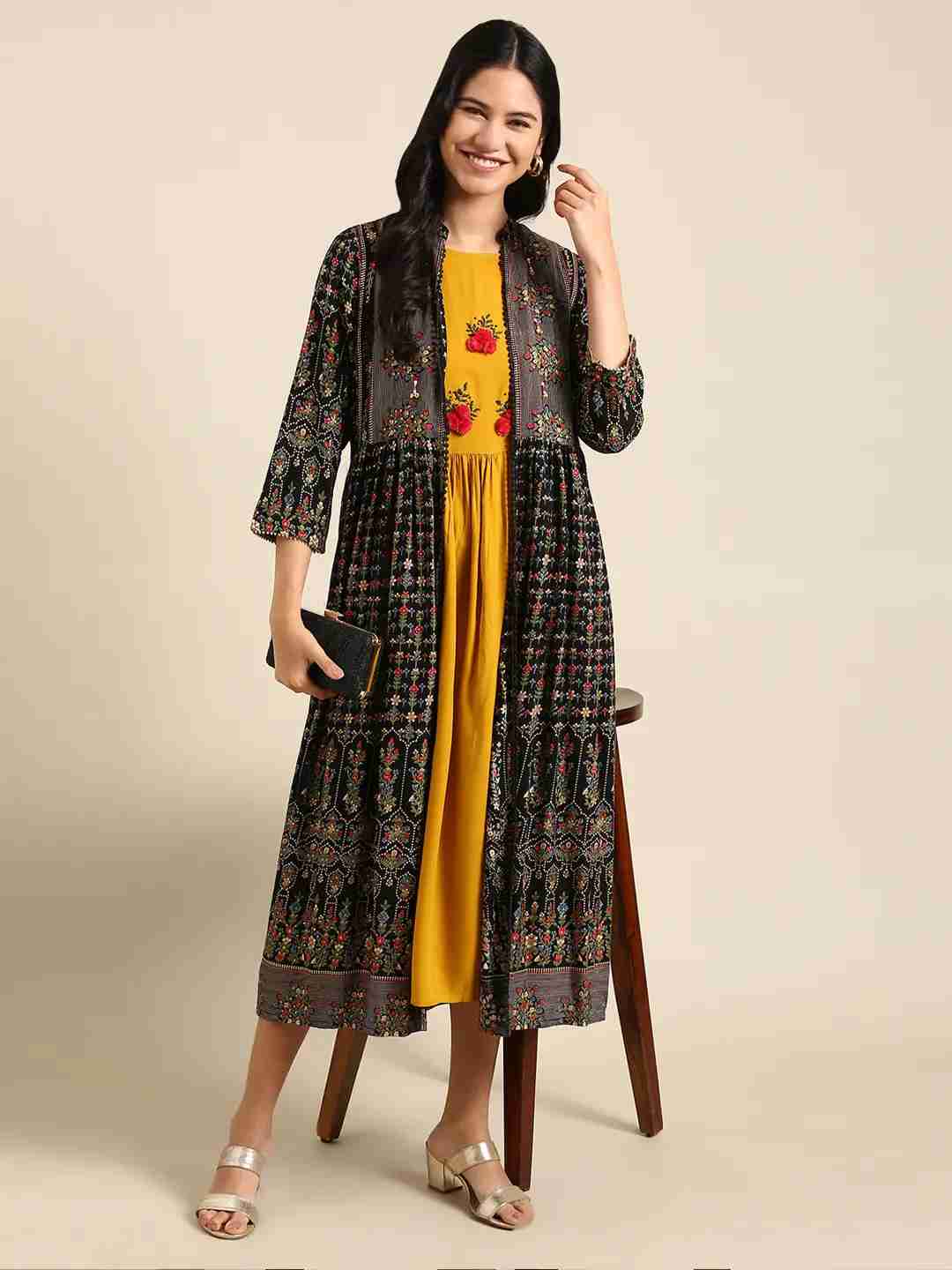 Women's Yellow Cotton Printed Comfort Fit Kurtas