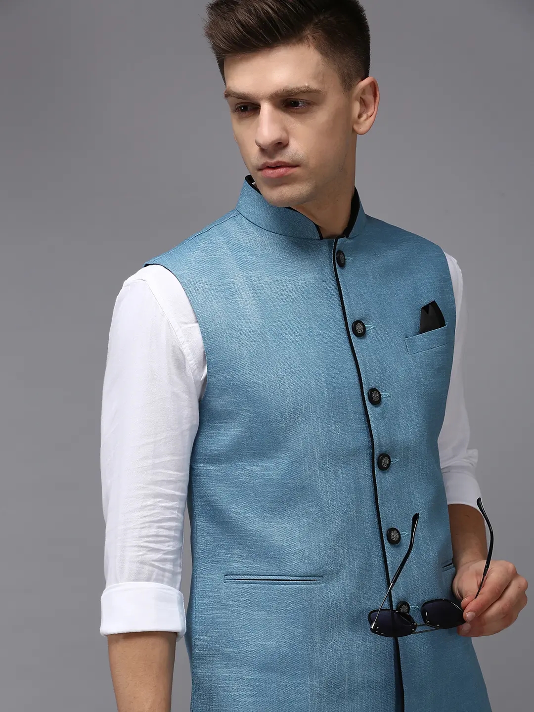 Men's Blue Cotton Blend Solid Comfort Fit Ethnic Jackets
