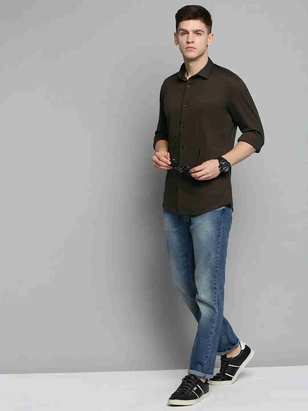 SHOWOFF Men's Spread Collar Olive Solid Shirt