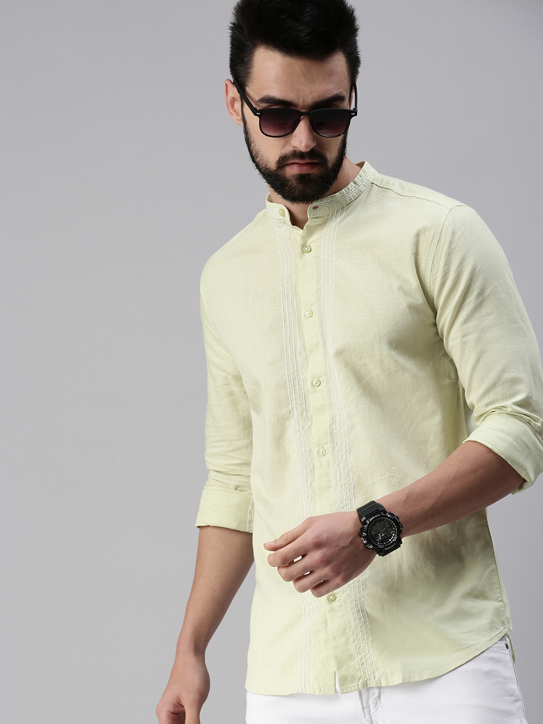 SHOWOFF Men's Casual Mandarin Collar Green Solid Shirt