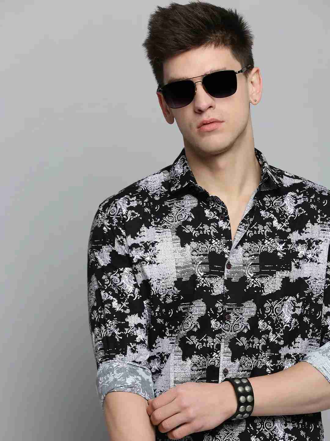 SHOWOFF Men's Spread Collar Black Printed Shirt