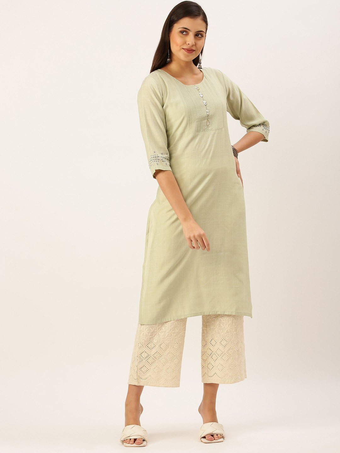 Women's Green Cotton Solid Comfort Fit Kurtas
