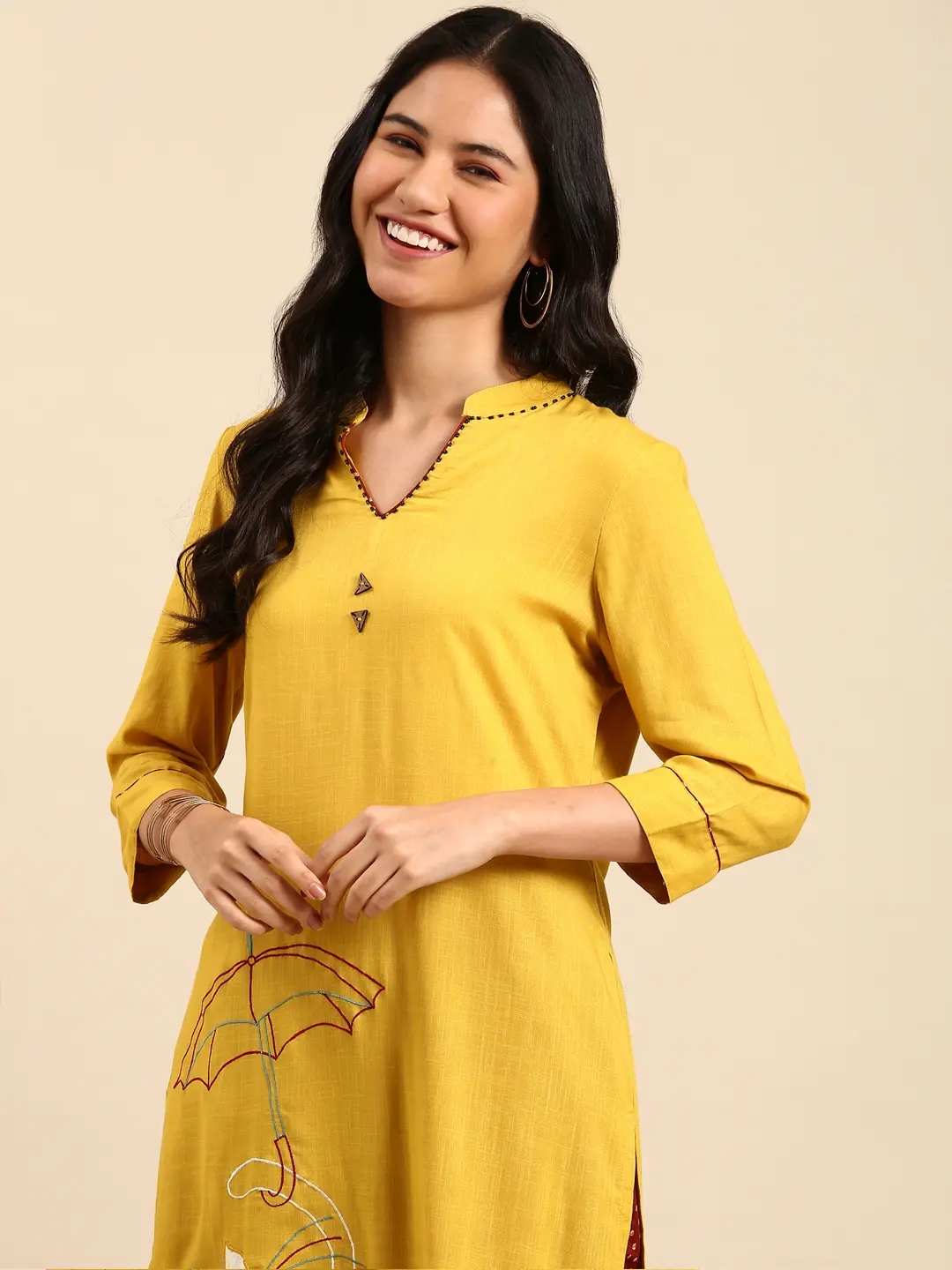 Showoff | SHOWOFF Women Yellow Solid Mandarin Collar Three-Quarter Sleeves Mid Length Straight Kurta Set