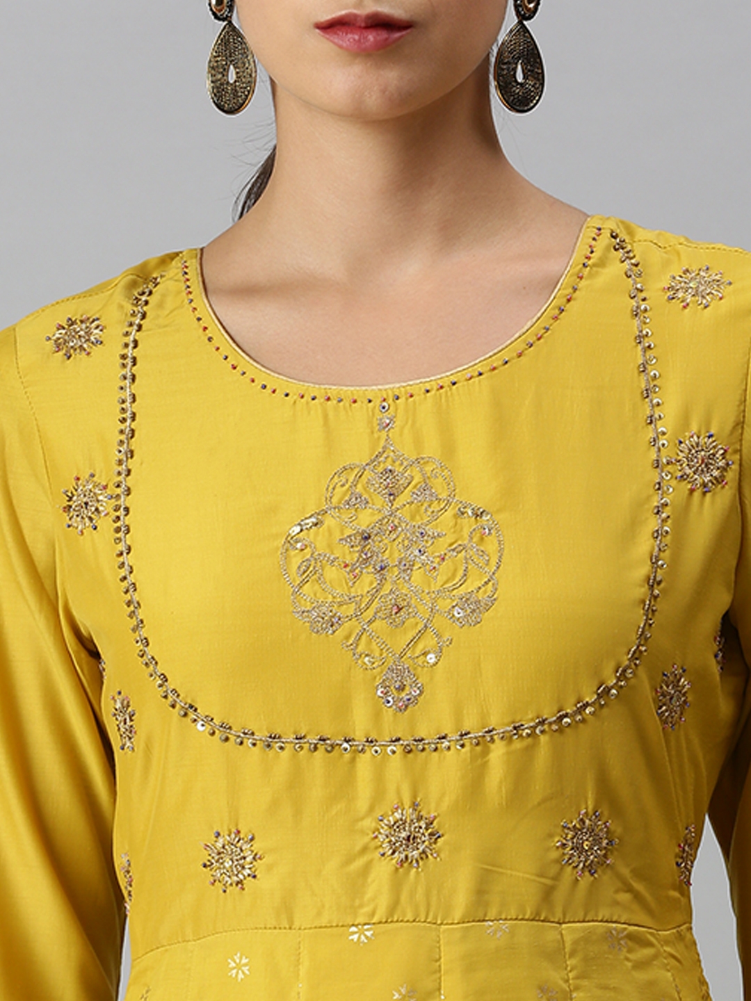 Women's Yellow Cotton Blend Printed Regular Kurtas