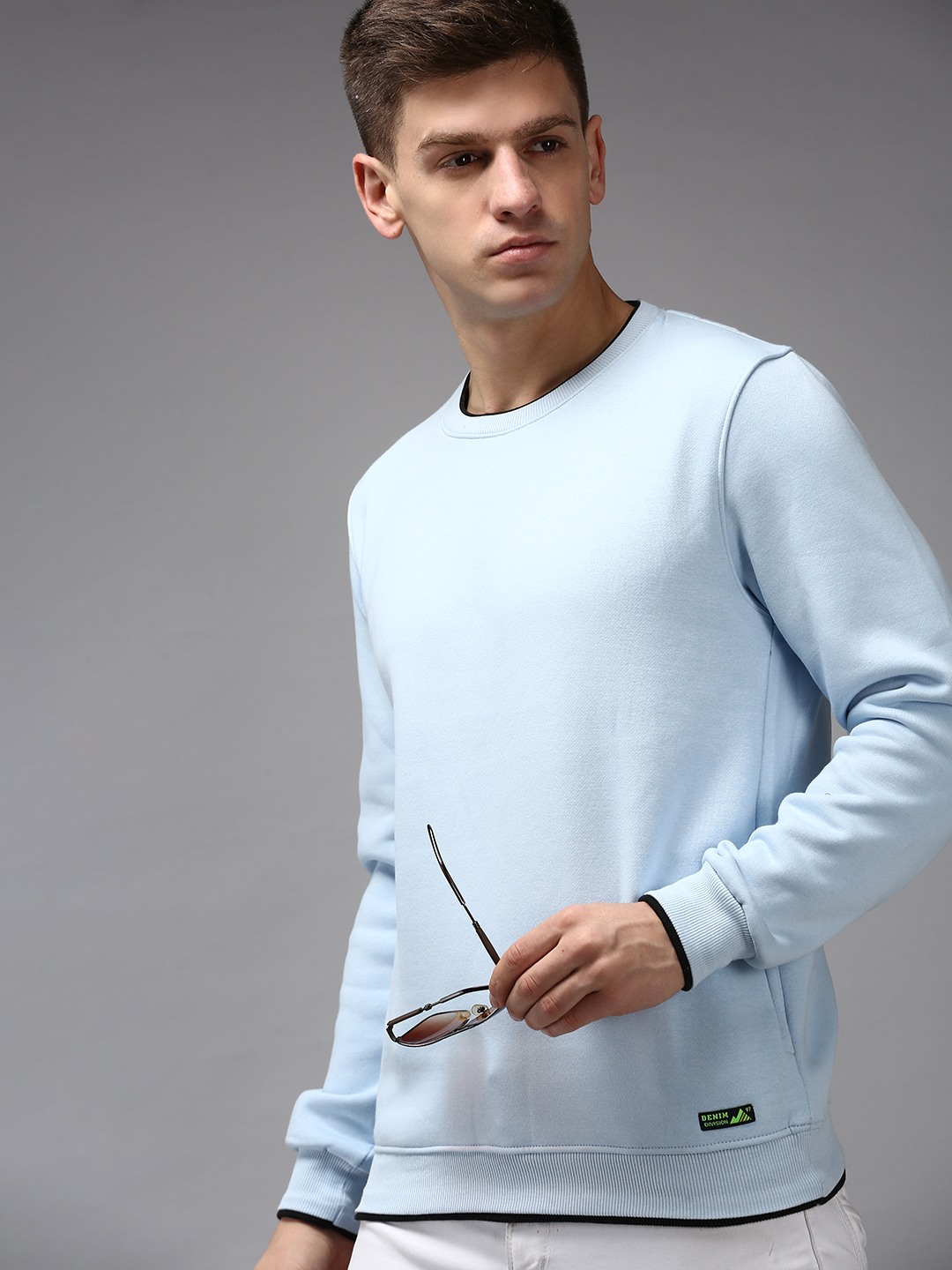 SHOWOFF Men's Round Neck Blue Solid Sweatshirt