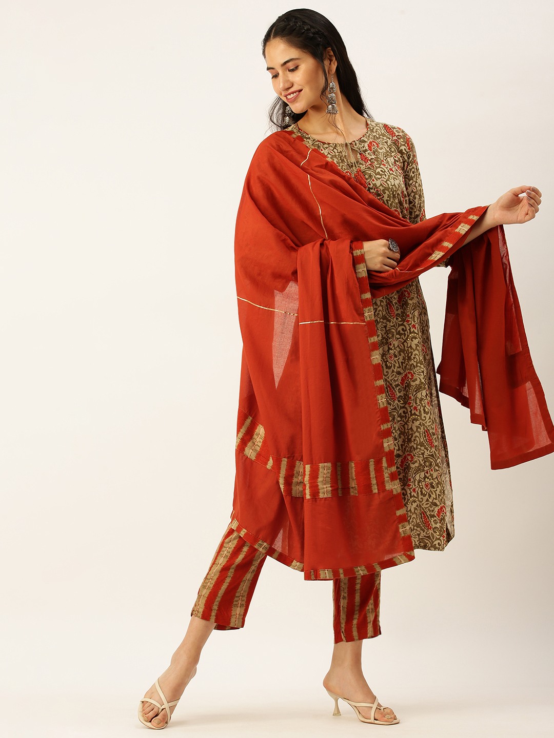 Women's Green Cotton Blend Printed Comfort Fit Kurta Sets