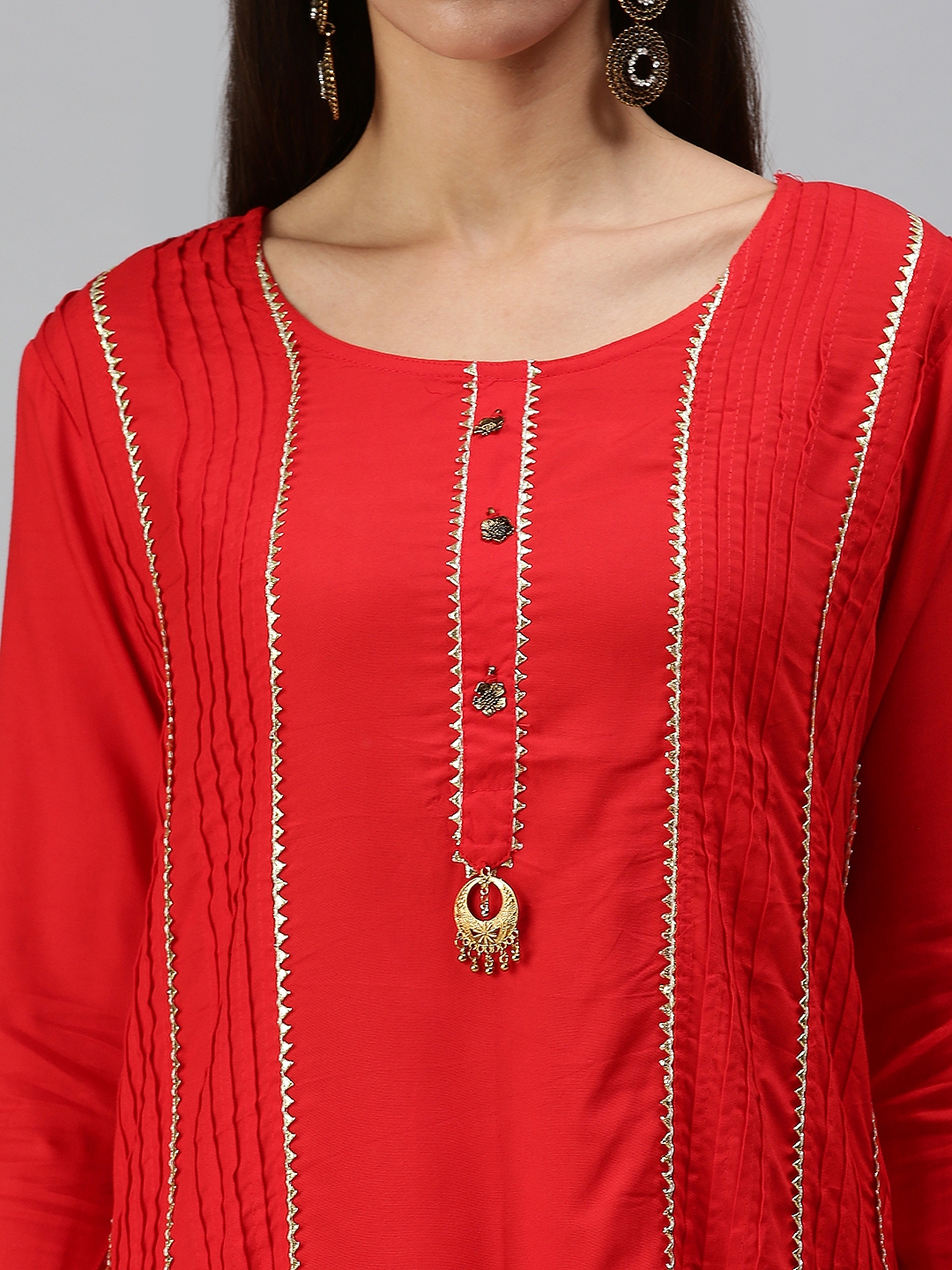 Women's Red Cotton Blend Solid Regular Kurta Sets