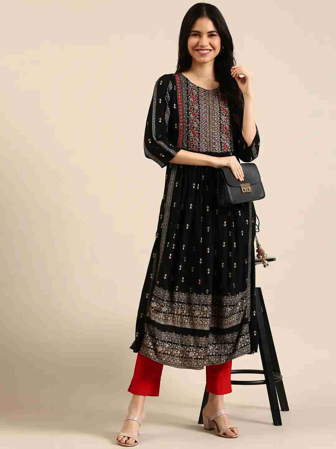 Women's Black Cotton Printed Comfort Fit Kurtas