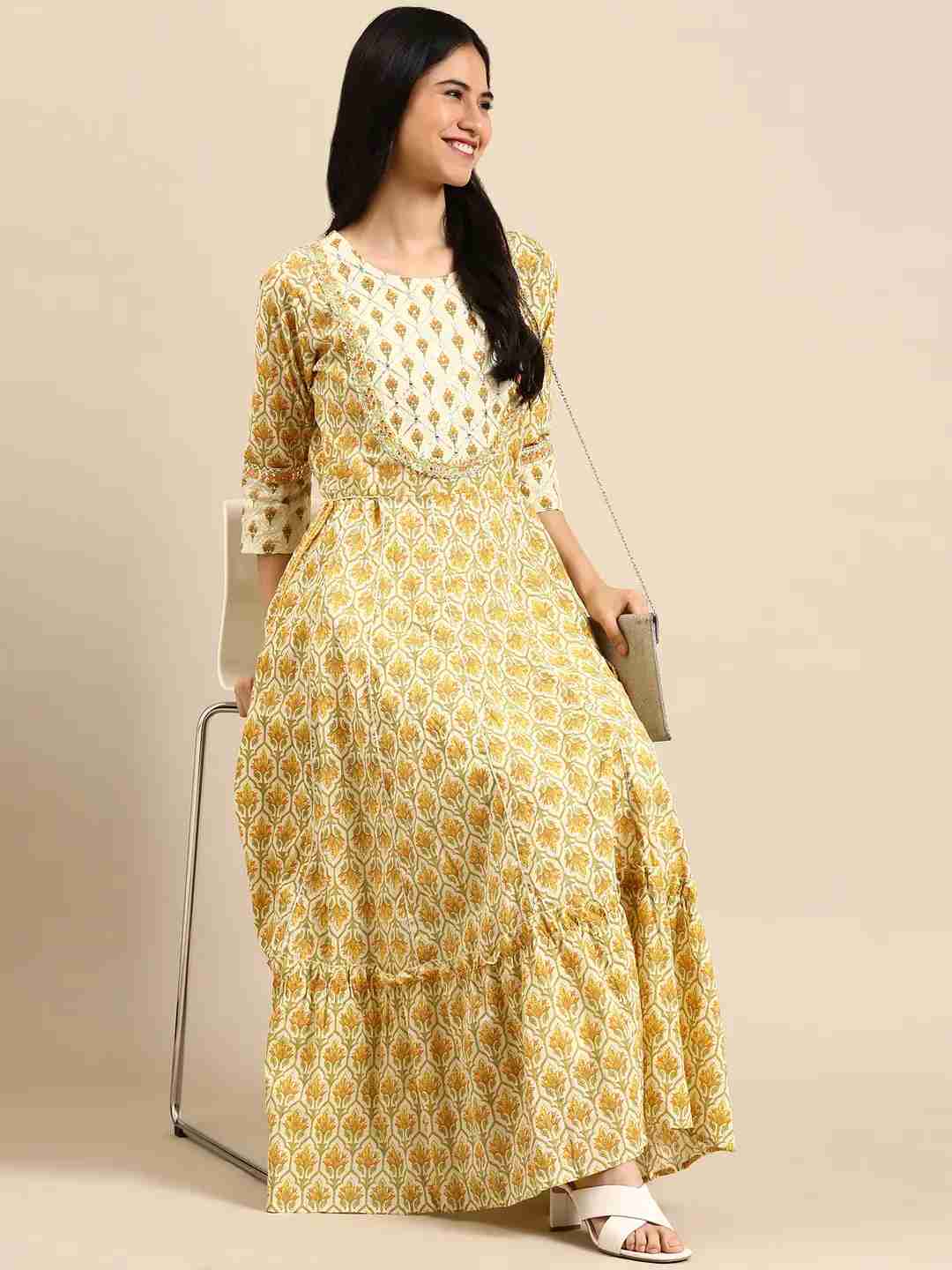 Women's Beige Cotton Printed Comfort Fit Kurtas