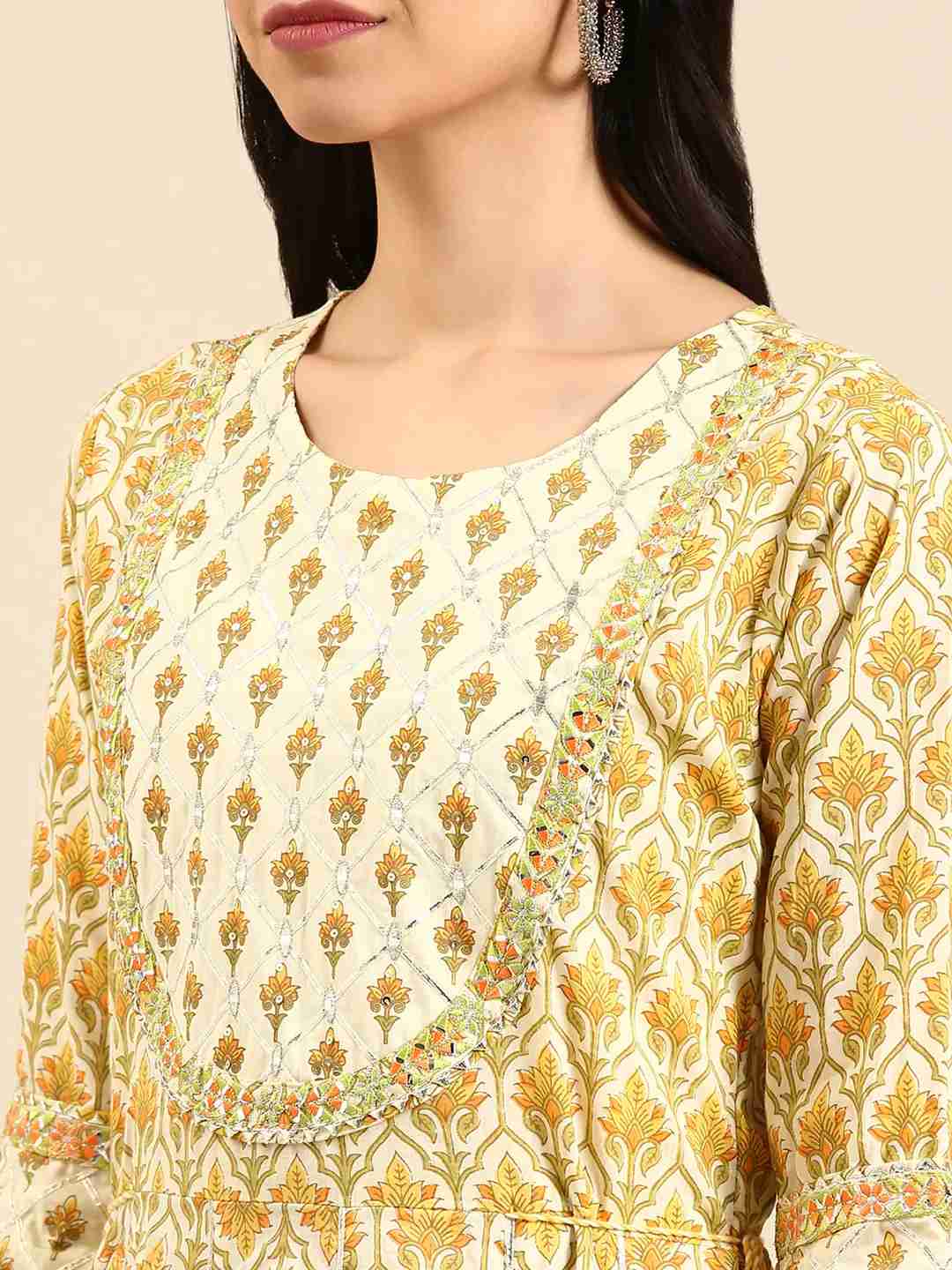Women's Beige Cotton Printed Comfort Fit Kurtas