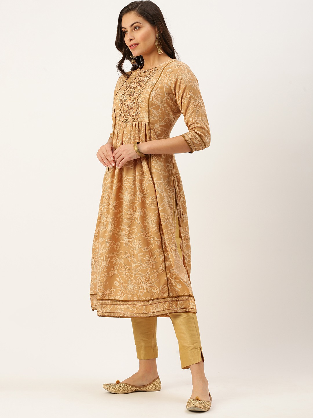 Women's Beige Cotton Printed Comfort Fit Kurtas