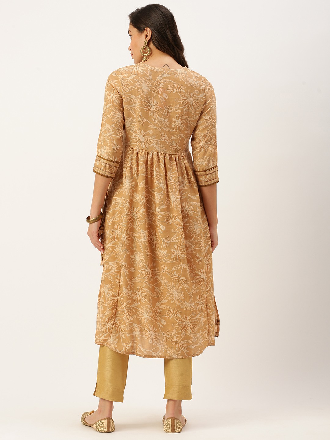 Women's Beige Cotton Printed Comfort Fit Kurtas