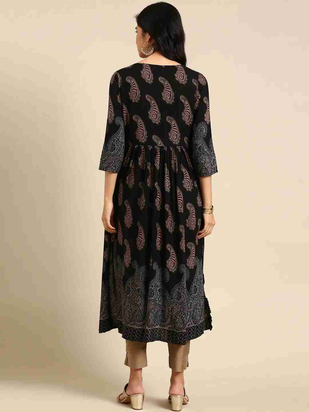 Women's Black Cotton Printed Comfort Fit Kurtas