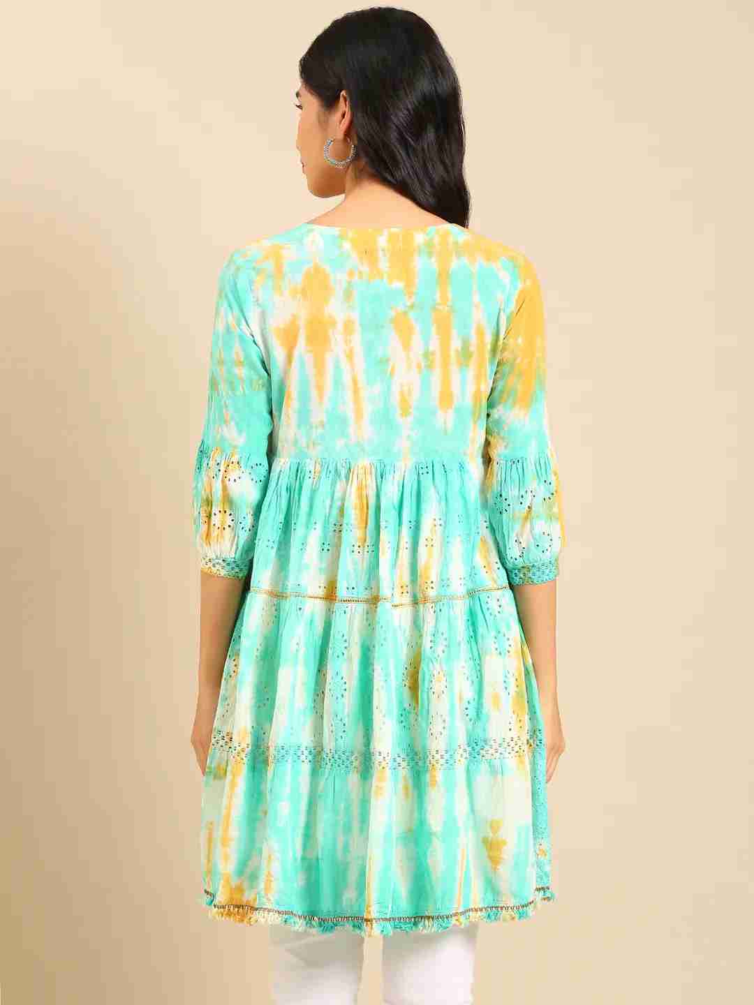 Women's Multicolour Cotton Solid Comfort Fit Kurtas