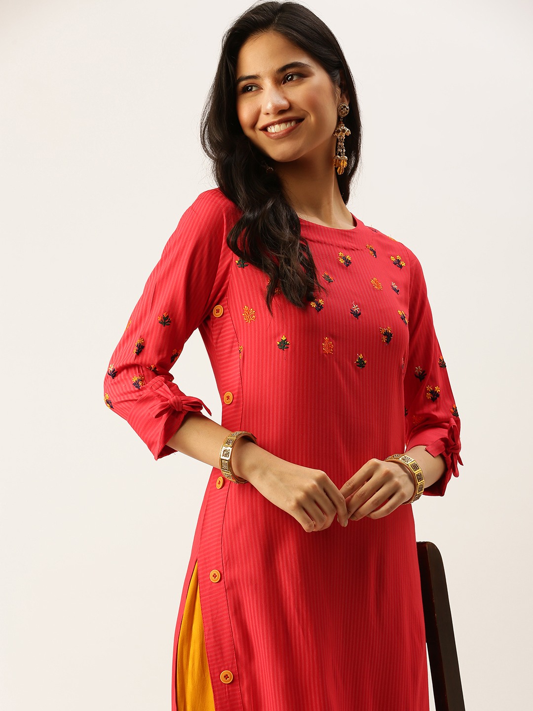 SHOWOFF Women Red Striped Round Neck Three-Quarter Sleeves Mid Length Straight Kurta