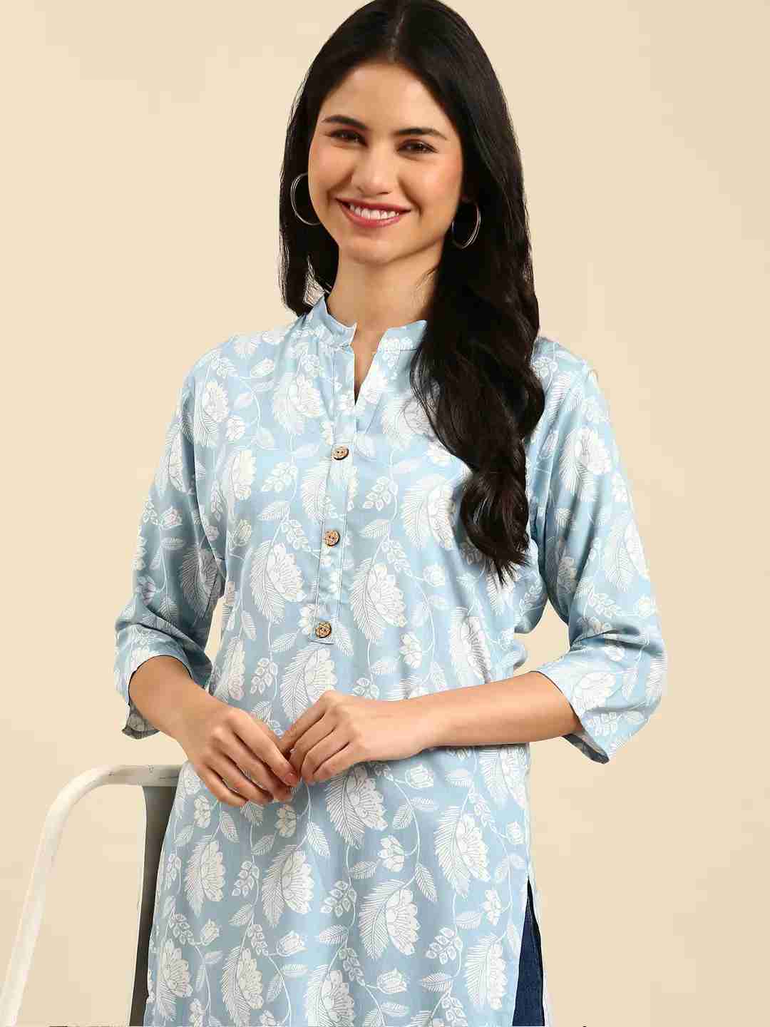 Women's Blue Cotton Printed Comfort Fit Kurtas
