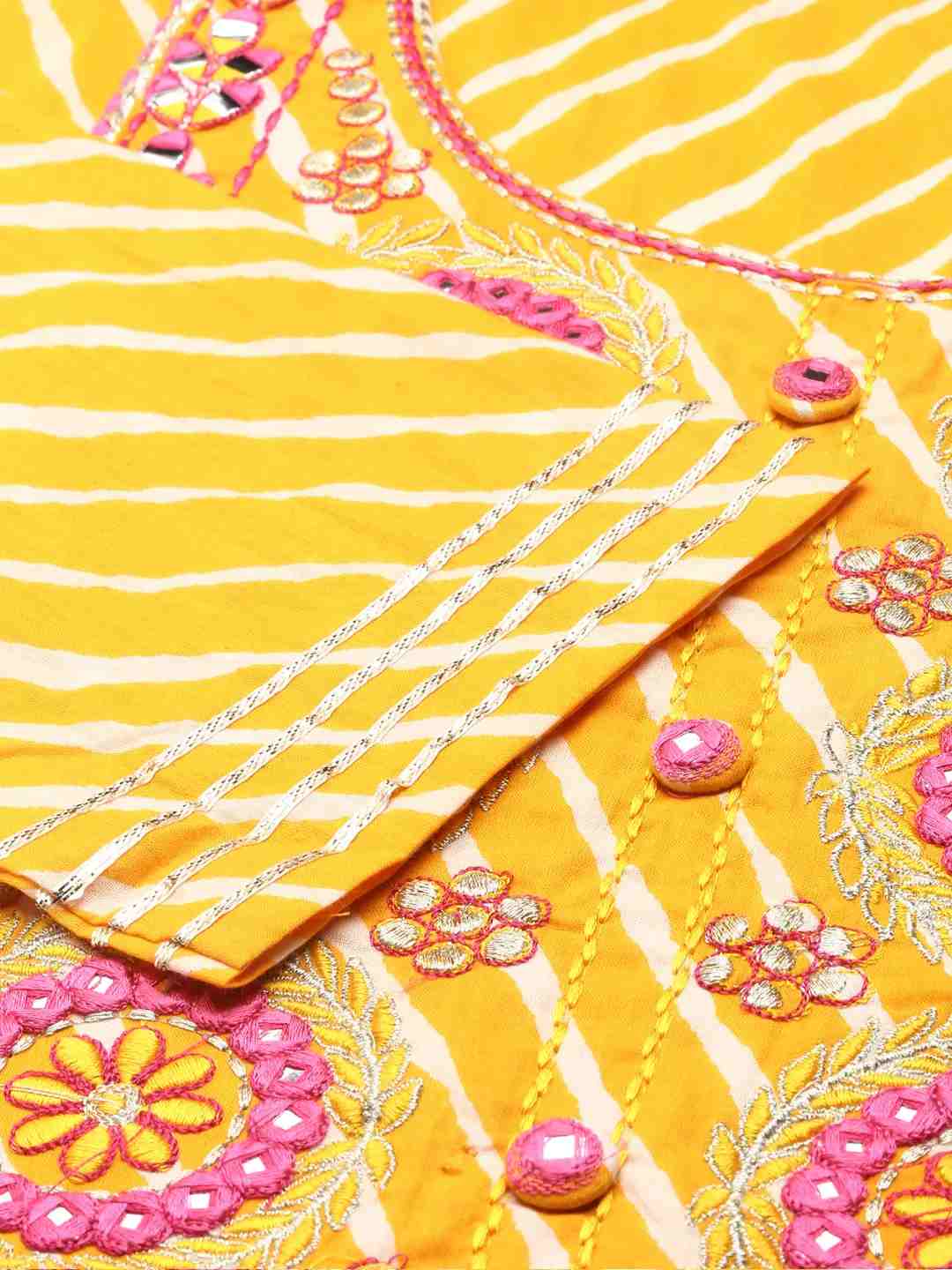 Women's Yellow Cotton Printed Comfort Fit Kurtas