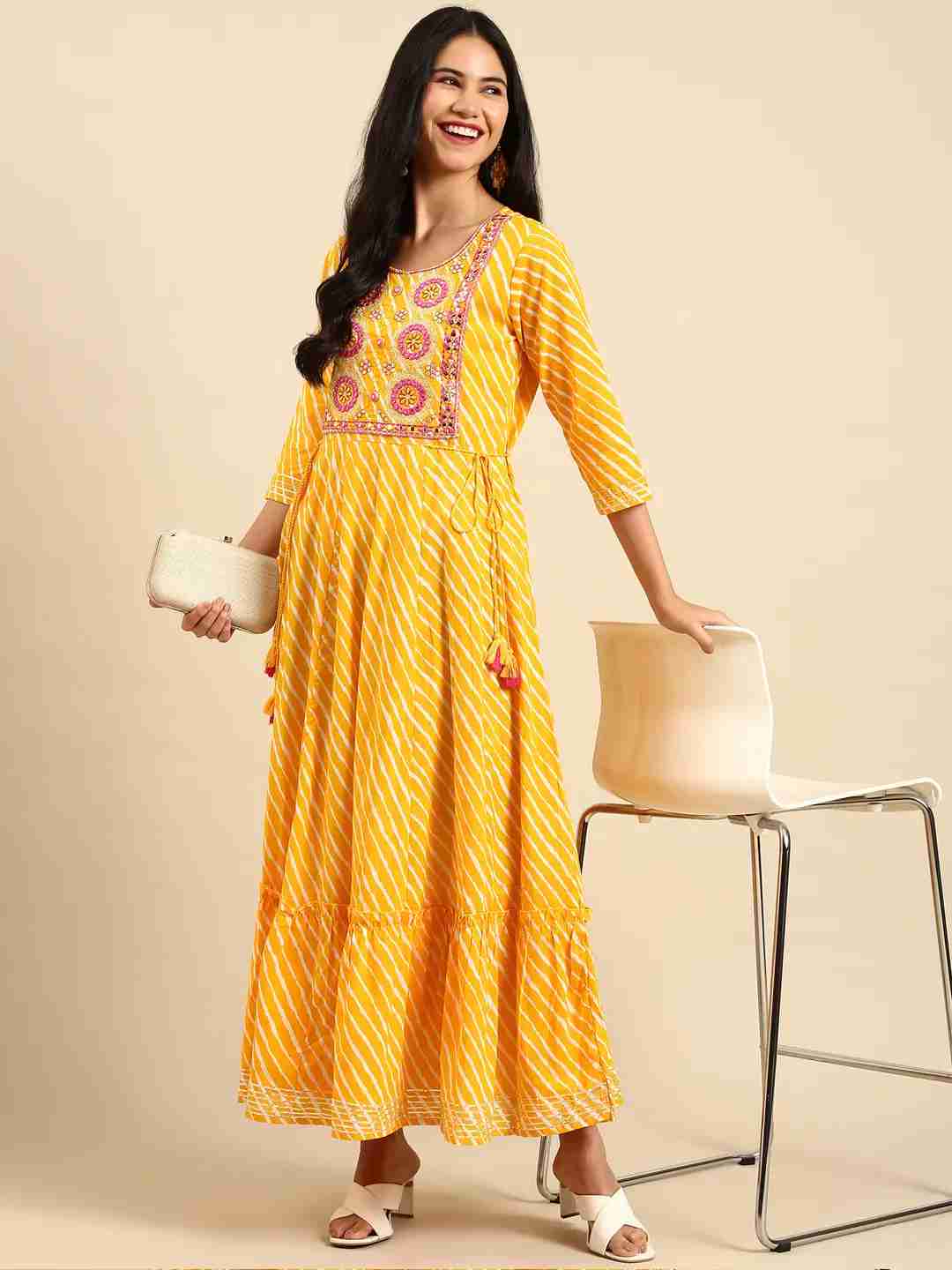 Women's Yellow Cotton Printed Comfort Fit Kurtas
