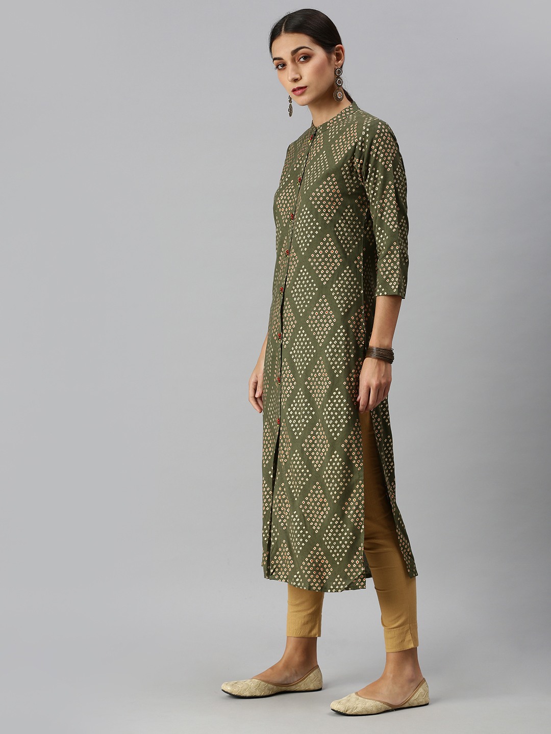 SHOWOFF Women Green Bandhani Mandarin Collar Three-Quarter Sleeves Long Straight Kurta