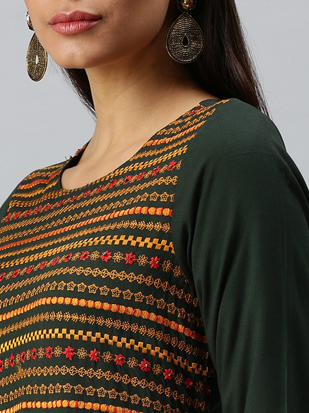 Women's Green Cotton Blend Printed Regular Kurtas