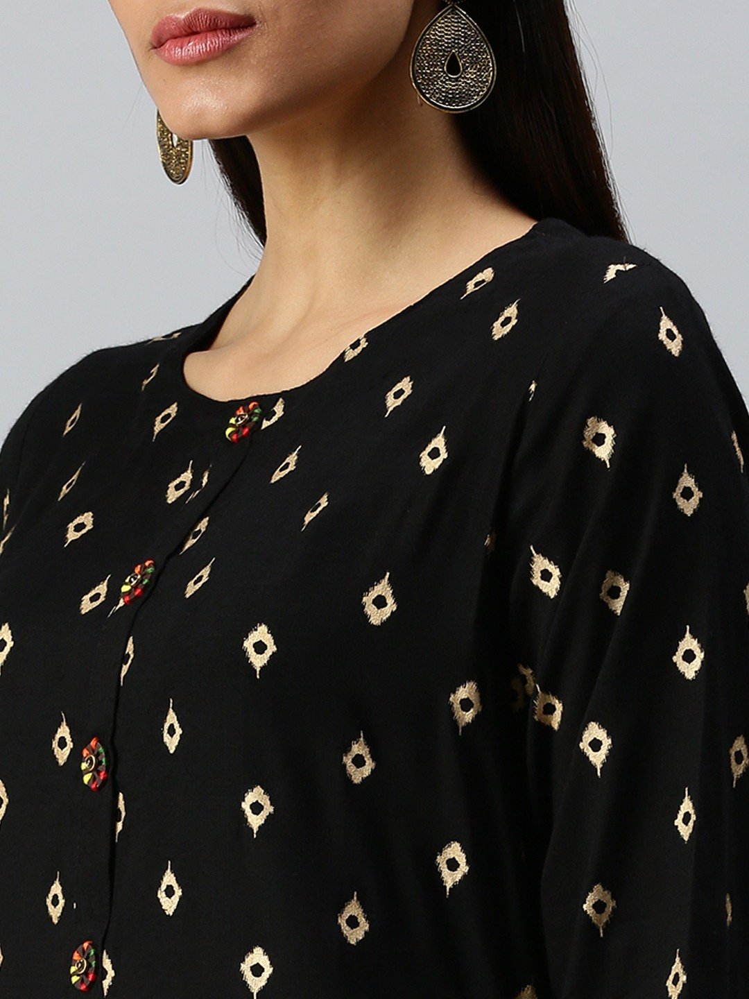 Women's Black Cotton Blend Geometrical Regular Kurtas