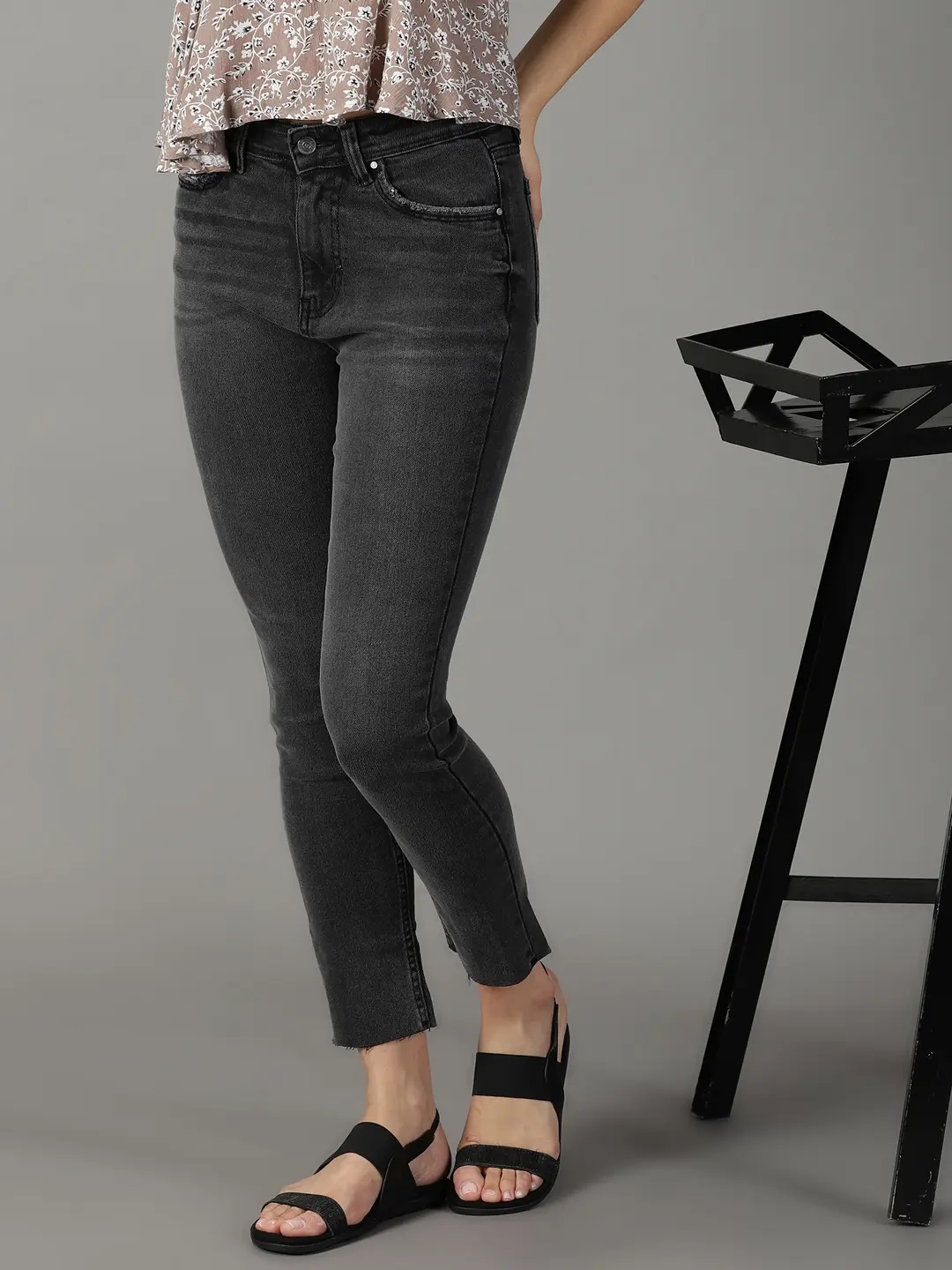 SHOWOFF Women Grey Solid  Slim Fit Jeans