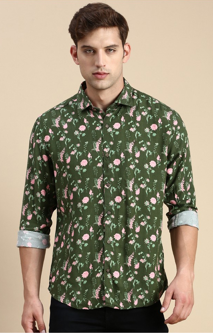 SHOWOFF Men's Spread Collar Olive Slim Fit Printed Shirt