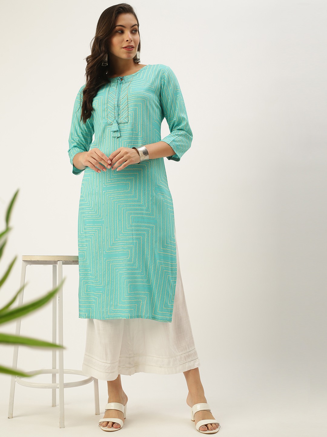 Women's Blue Cotton Printed Comfort Fit Kurtas