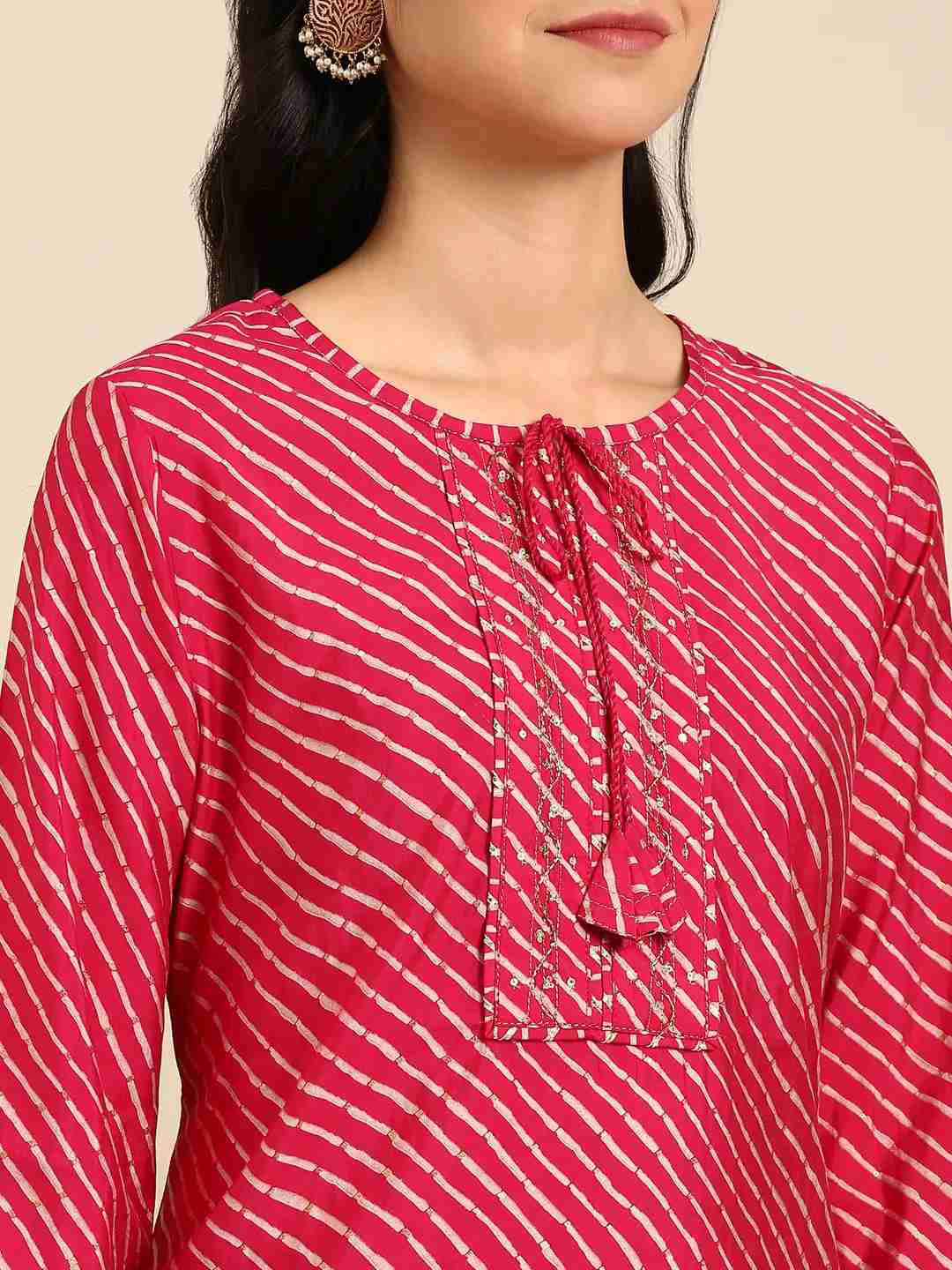 SHOWOFF Women's Keyhole Neck Leheriya Fuchsia Straight Kurta
