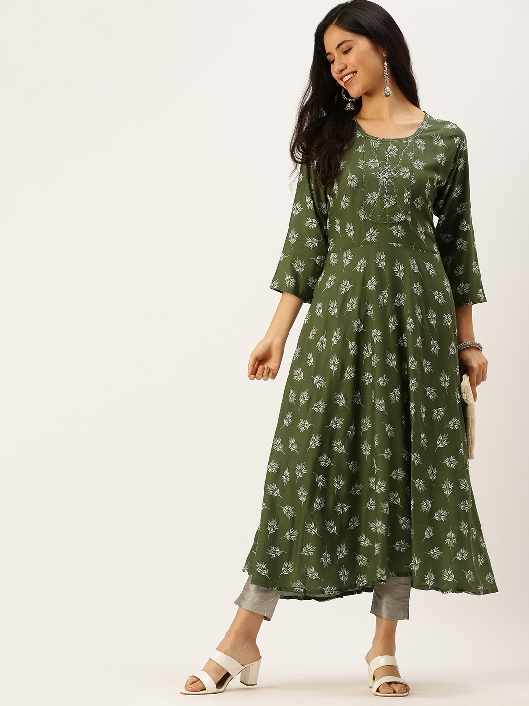 Women's Green Cotton Printed Comfort Fit Kurtas