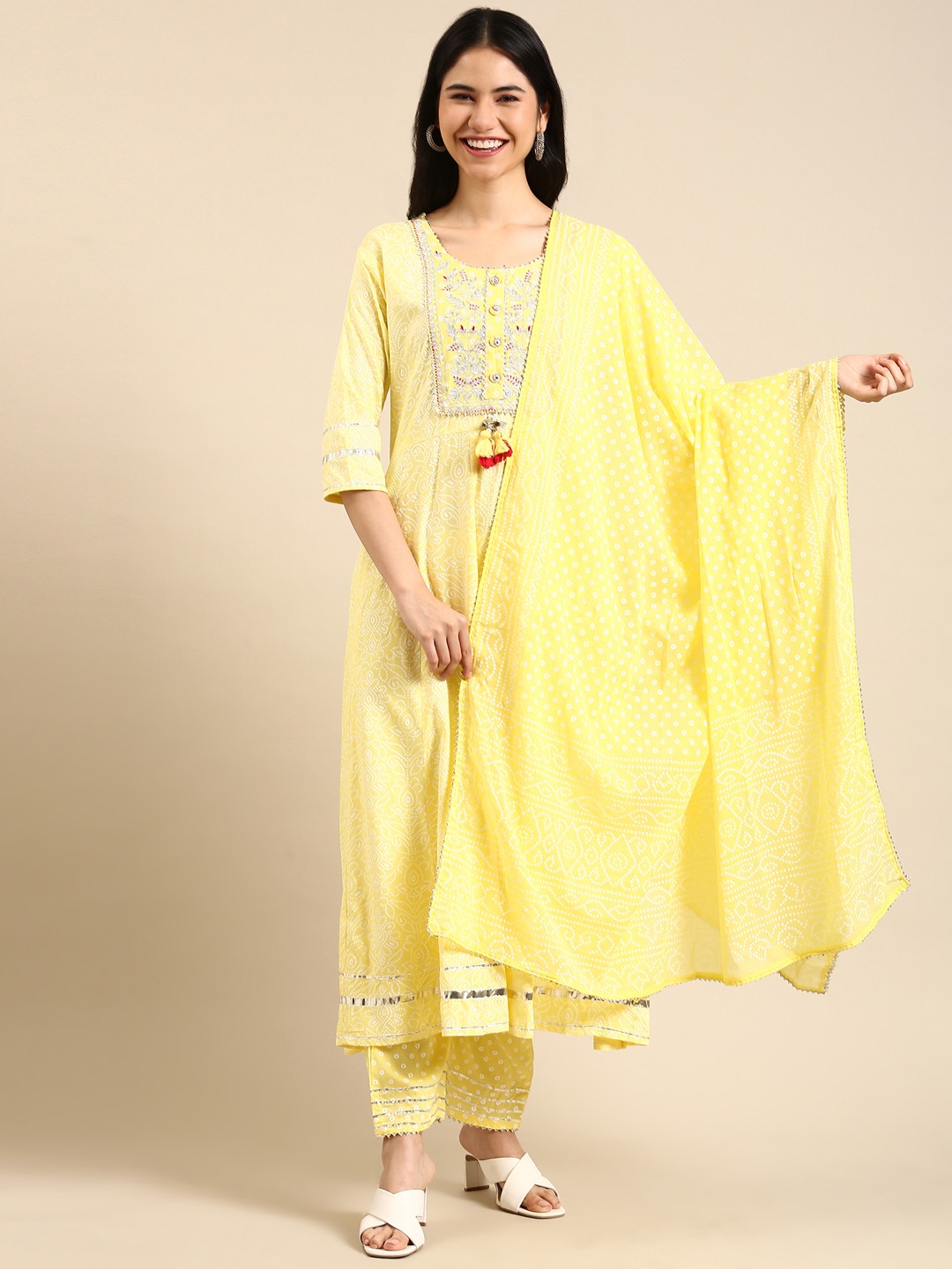 Women's Yellow Cotton Blend Printed Comfort Fit Kurta Sets