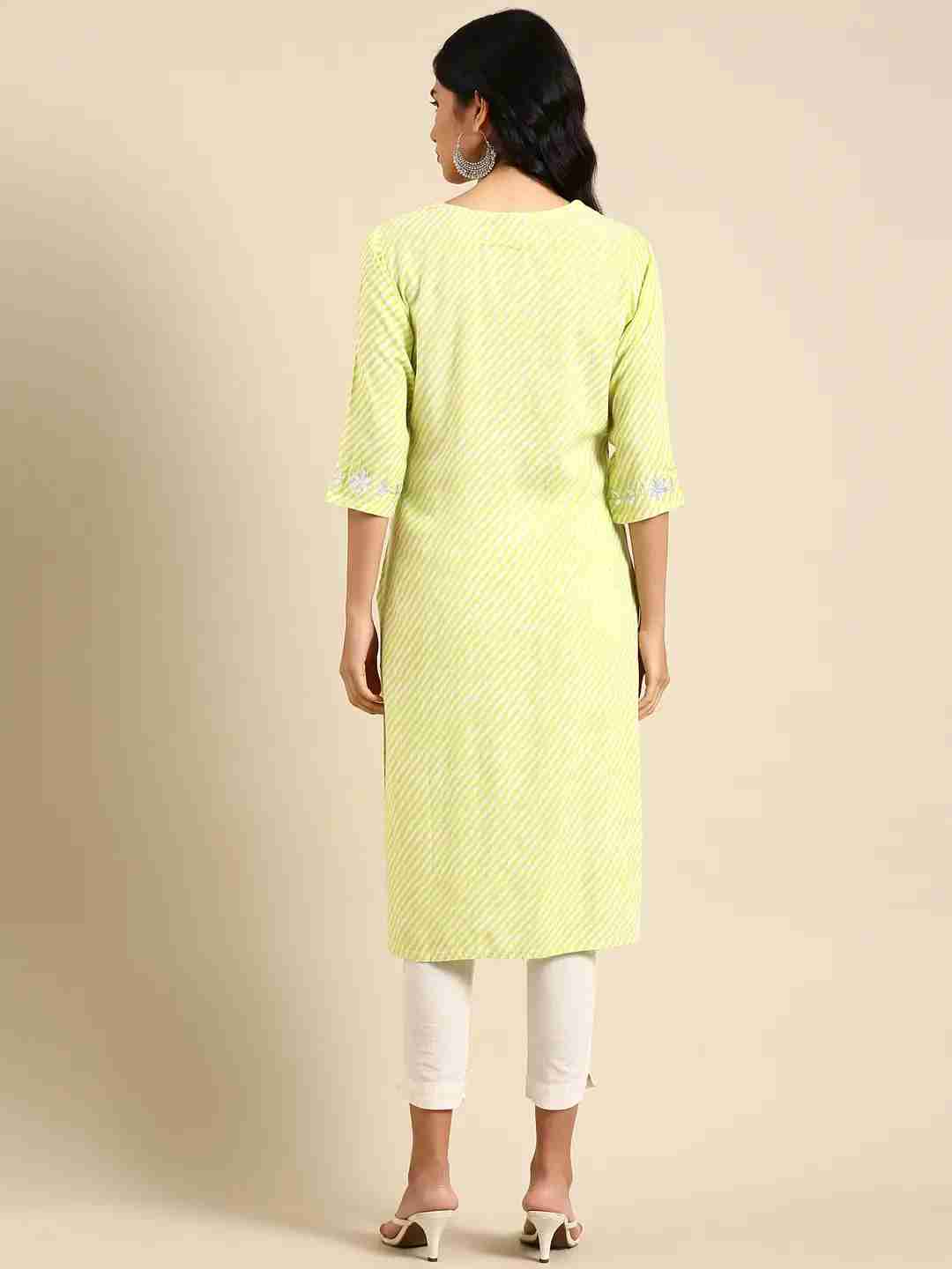 SHOWOFF Women Green Leheriya Round Neck Three-Quarter Sleeves Mid Length Straight Kurta