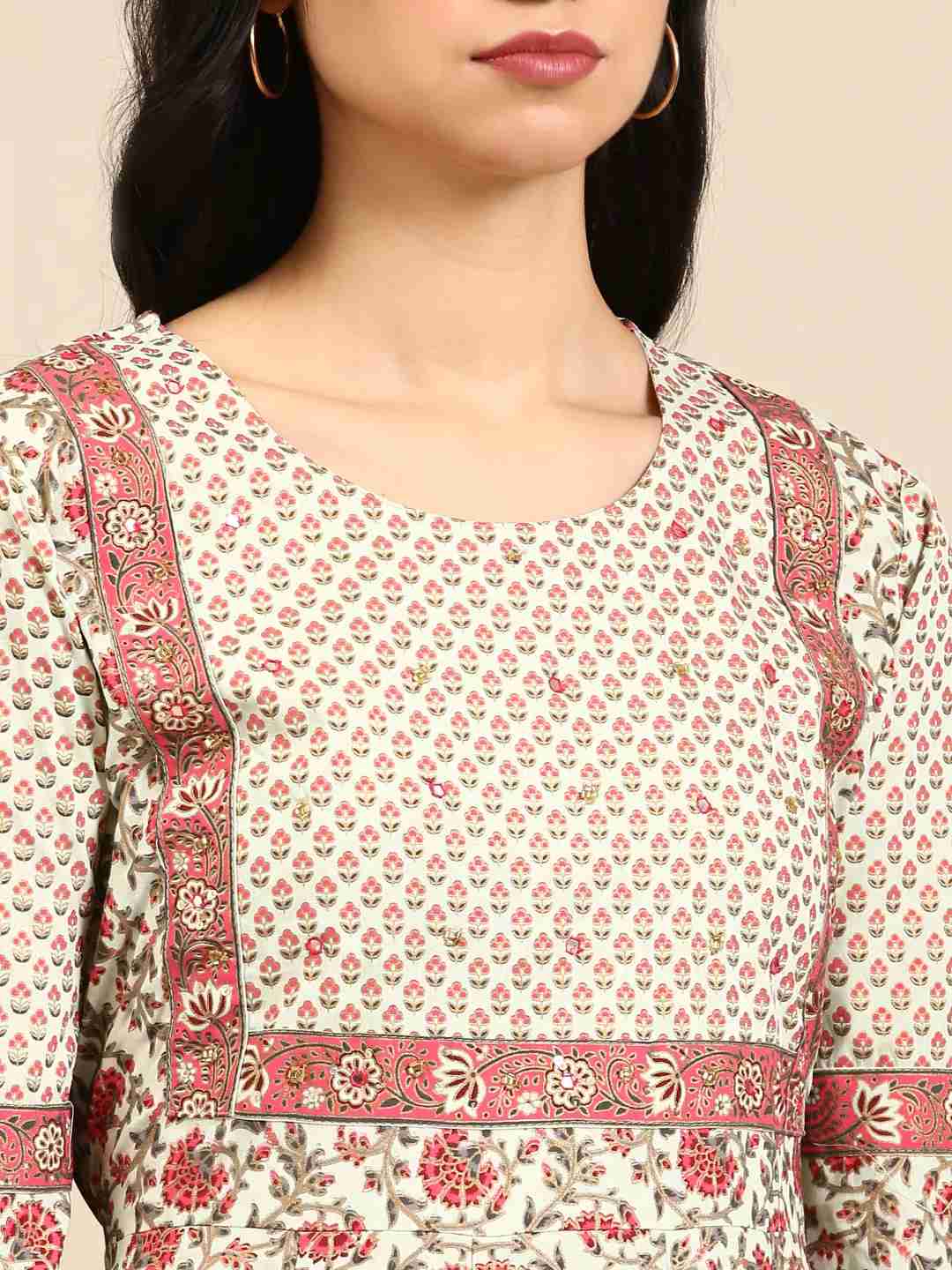 Women's Green Chanderi Floral Comfort Fit Kurta Sets