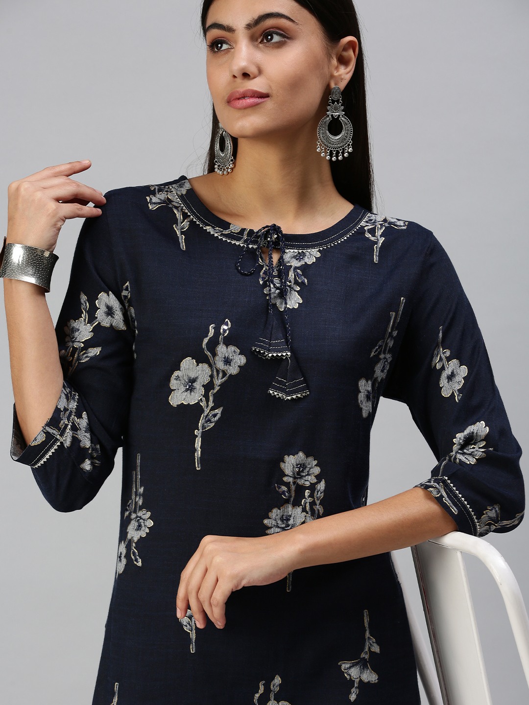 SHOWOFF Women Navy Blue Floral Round Neck Three-Quarter Sleeves Mid Length Straight Kurta
