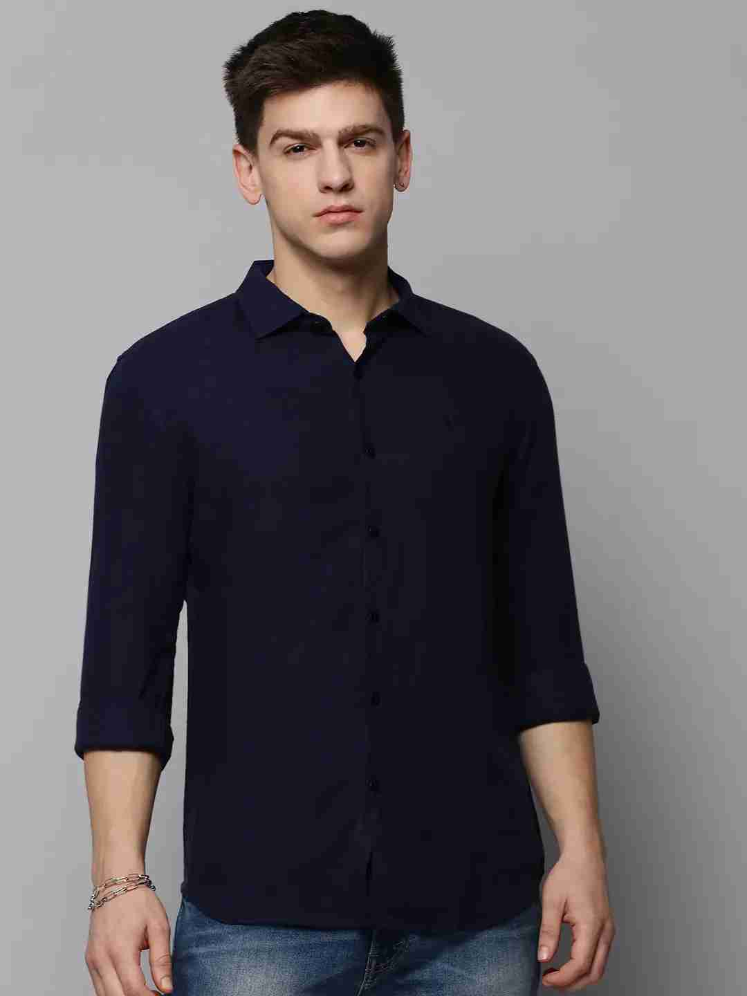 SHOWOFF Men's Spread Collar Navy Blue Solid Shirt